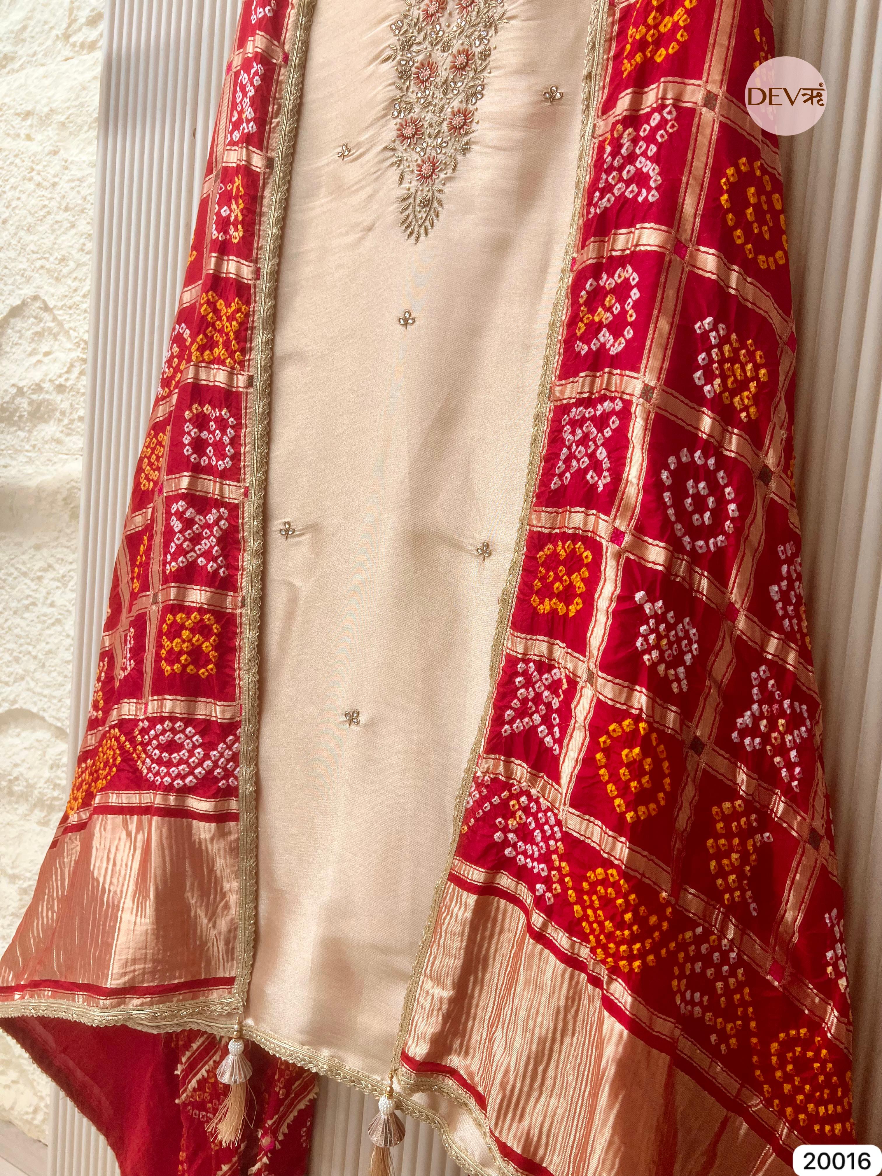 Ivory Giraffe Silk Embroidered Unstitched 3-Piece Suit (Devri – D.No 20016)