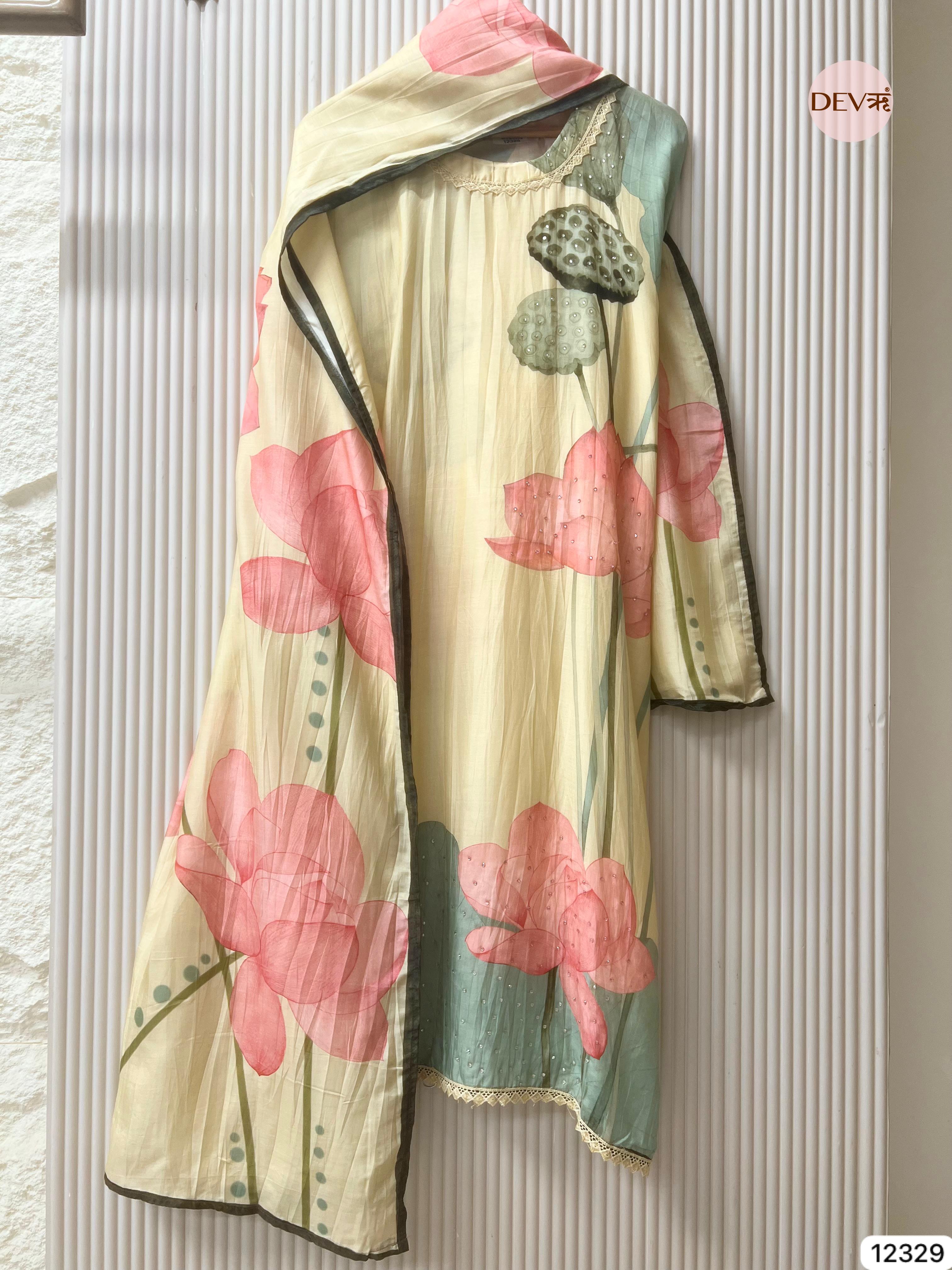Butter Yellow Muslin Printed Unstitched 3-Piece Suit (Devri – D.No 12329)
