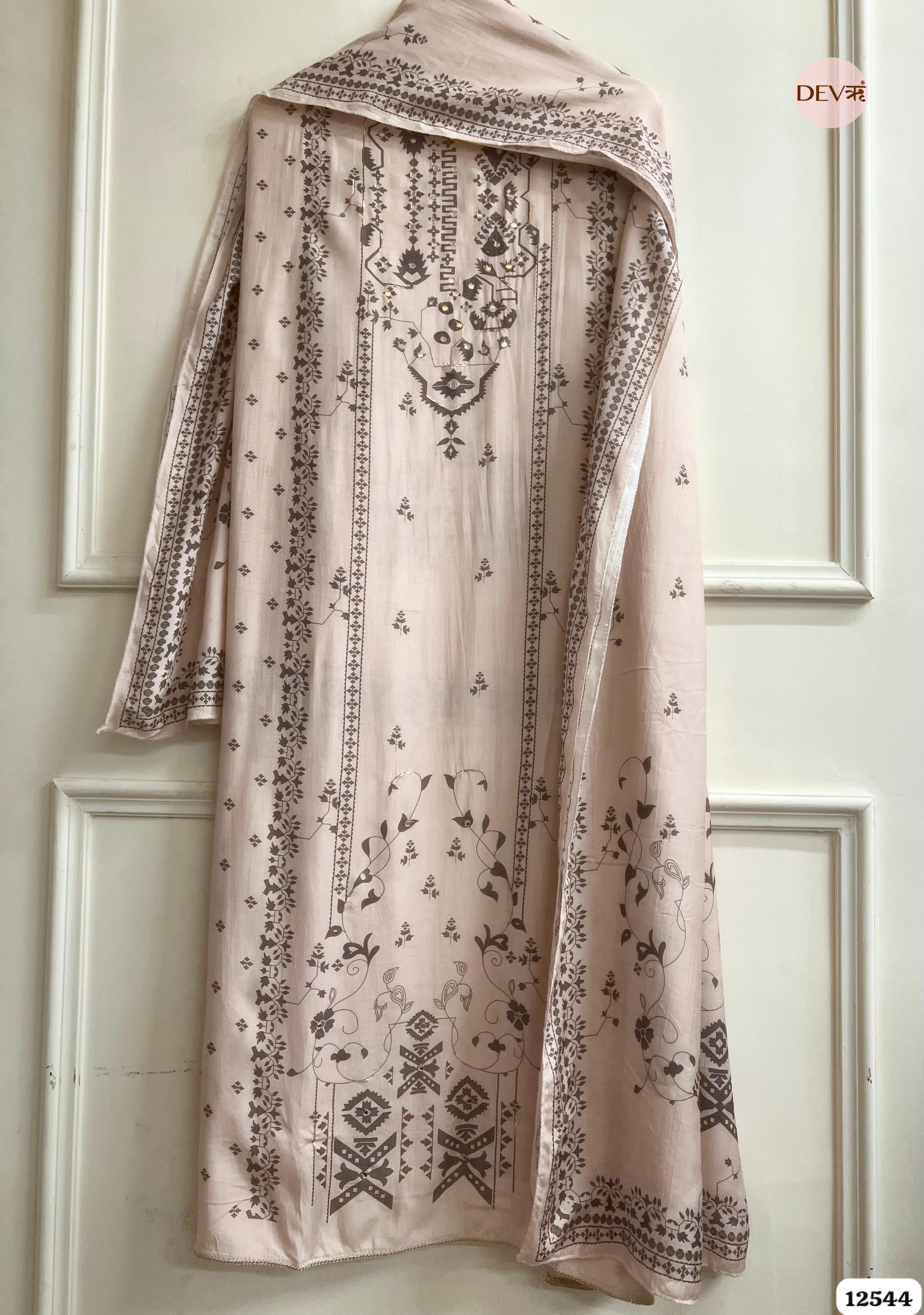 blush pink Muslin Printed Unstitched 3-Piece Suit (Devri – D.No 12544)