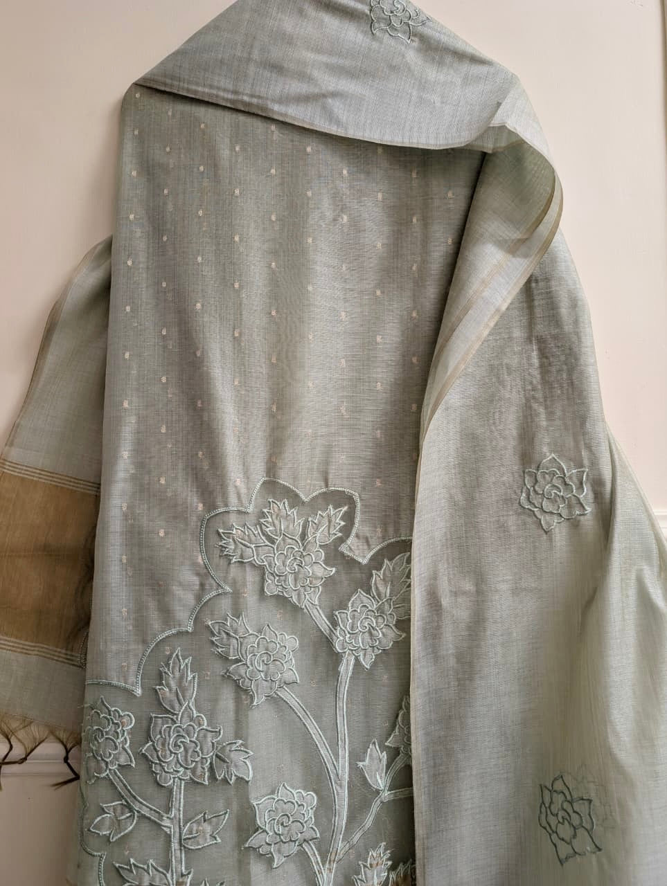 Sage Mul Chanderi Embroidered Unstitched 3-Piece Suit (Devri – D.No 13814)