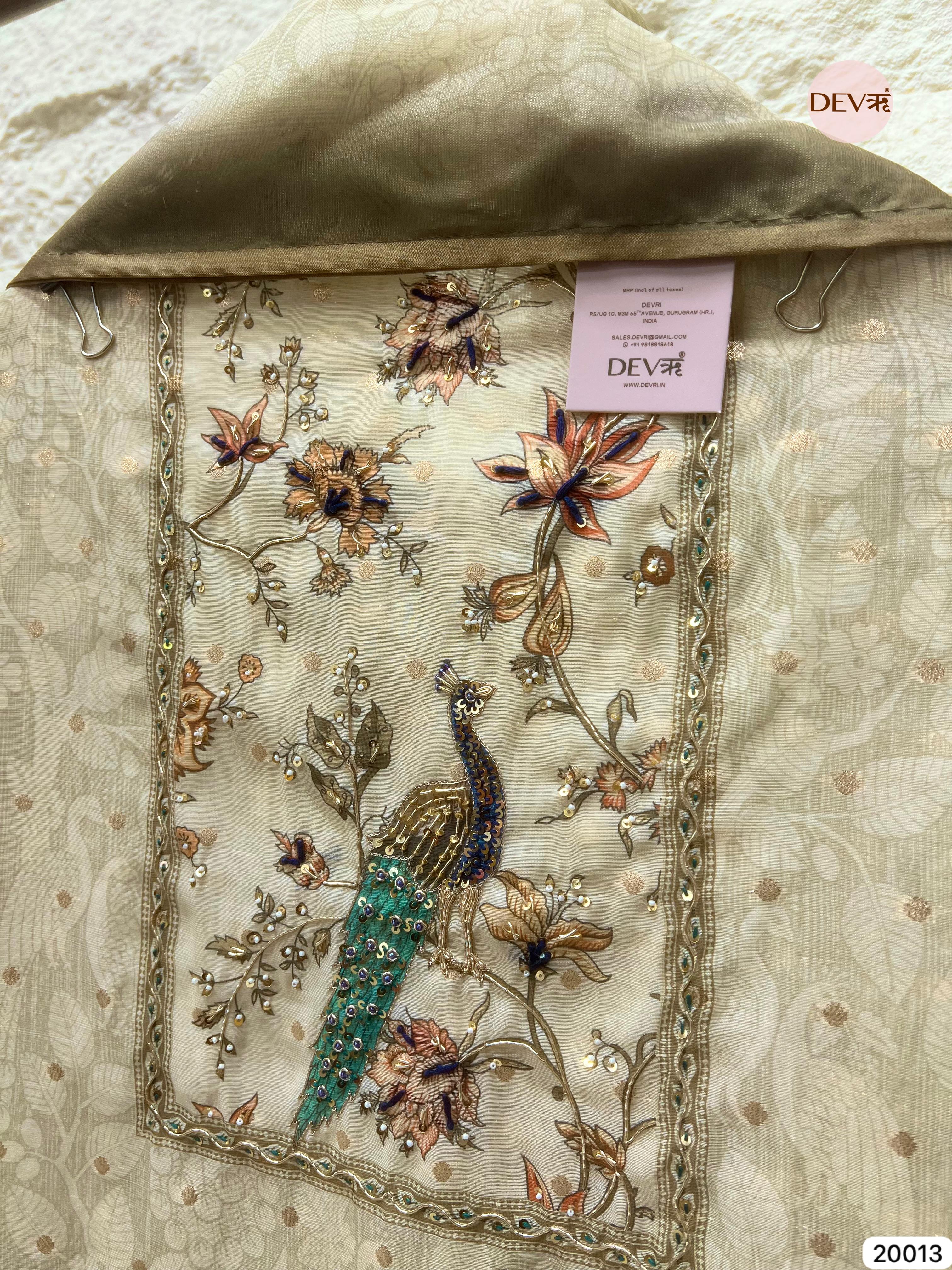 Off-White Pure Chanderi Hand Embroidered Unstitched 3-Piece Suit (Devri – D.No 20013)