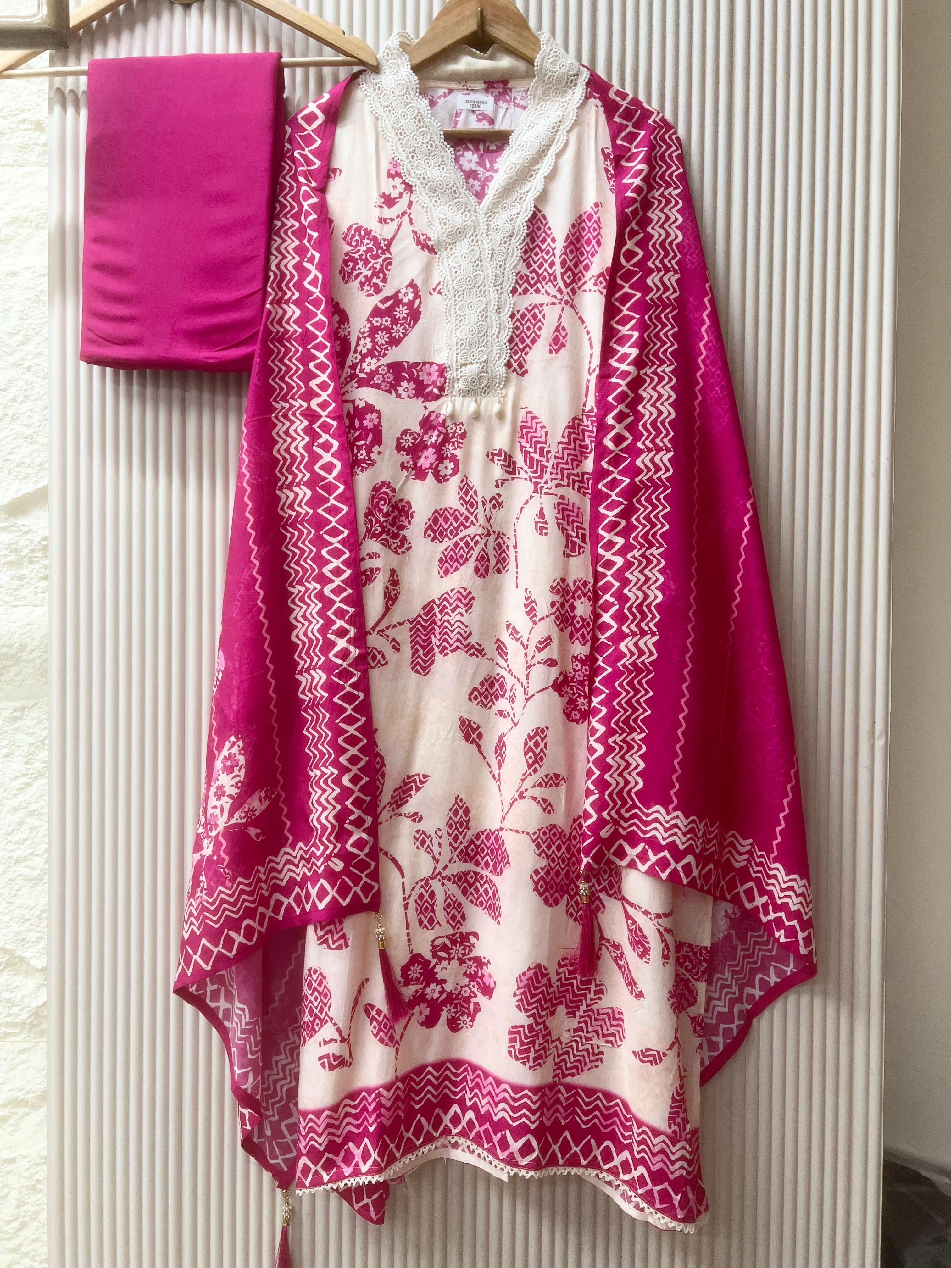 Pink Muslin Printed Unstitched 3-Piece Suit (Devri – D.No 12890)