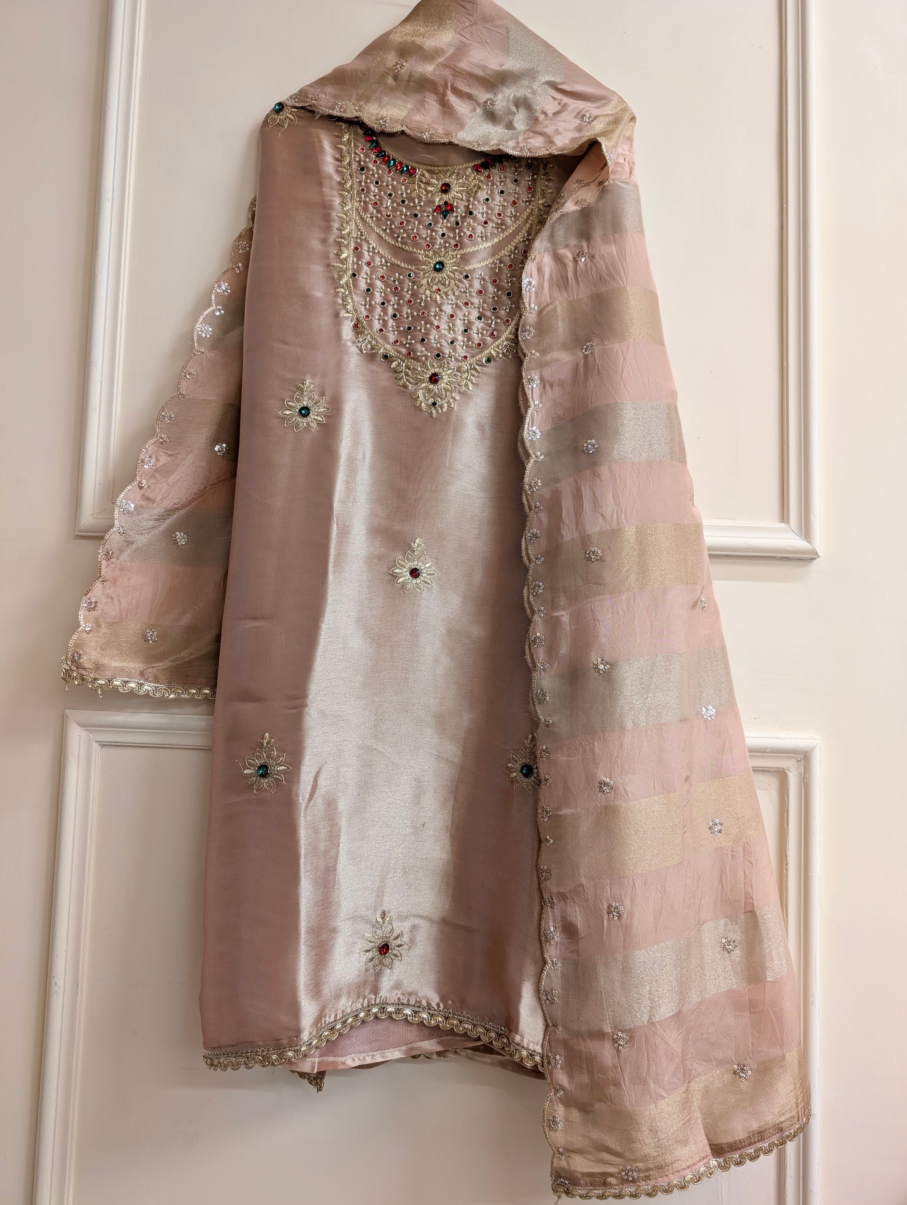 Pink Pure Tissue Giraffe Silk Hand Unstitched 3-Piece Suit (Devri – D.No 13812)