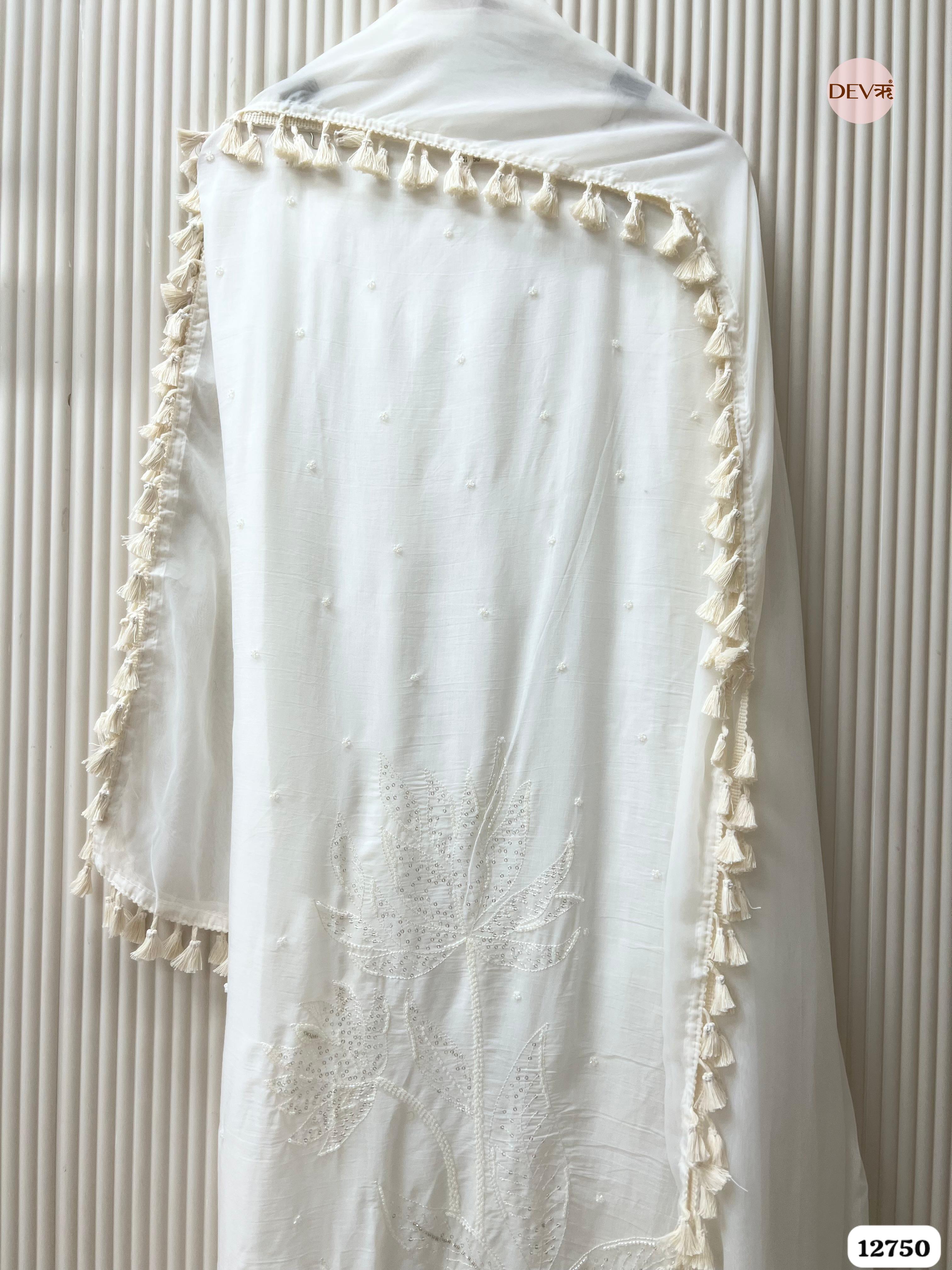 White Mul Cotton Embroidered Unstitched 3-Piece Suit (Devri – D.No 12750)