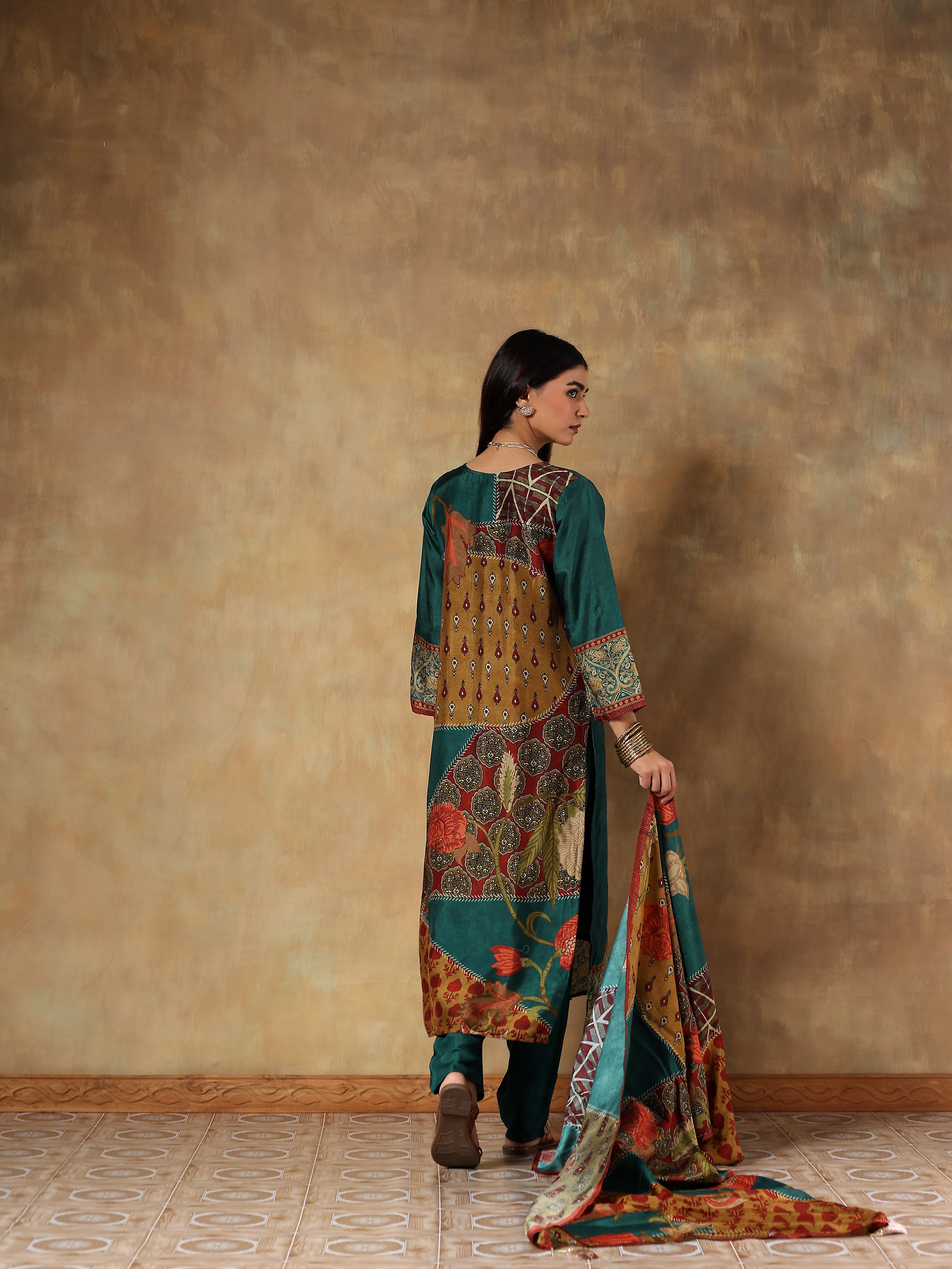 Aamani Russian Silk Printed 3-Piece Set (Devri – D.No 1089)