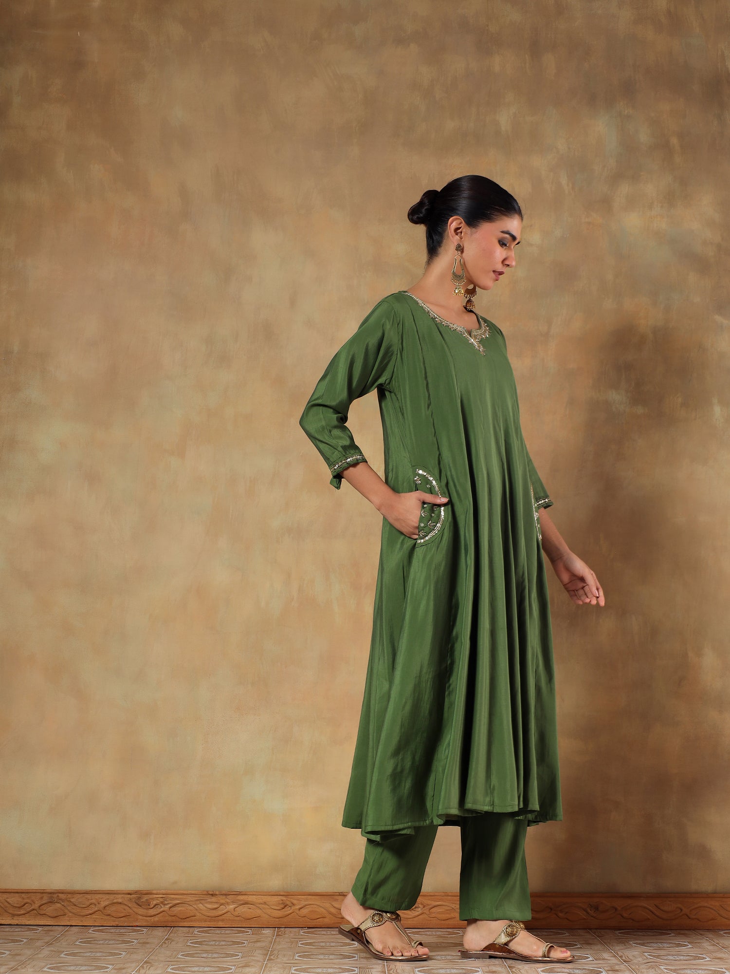 Aarvi Olive Crepe Silk Embroidered 3-Piece Set - {1094/M}