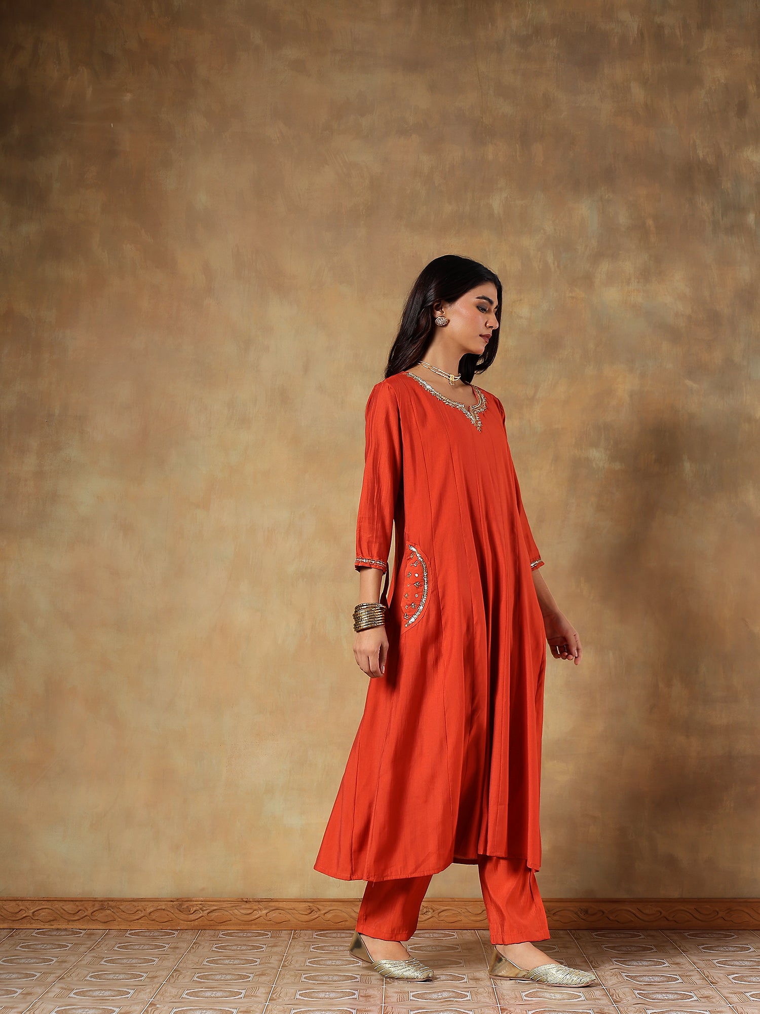 Aarushi Silk Hand-Embroidered 3-Piece Set (Devri – D.No 1092)