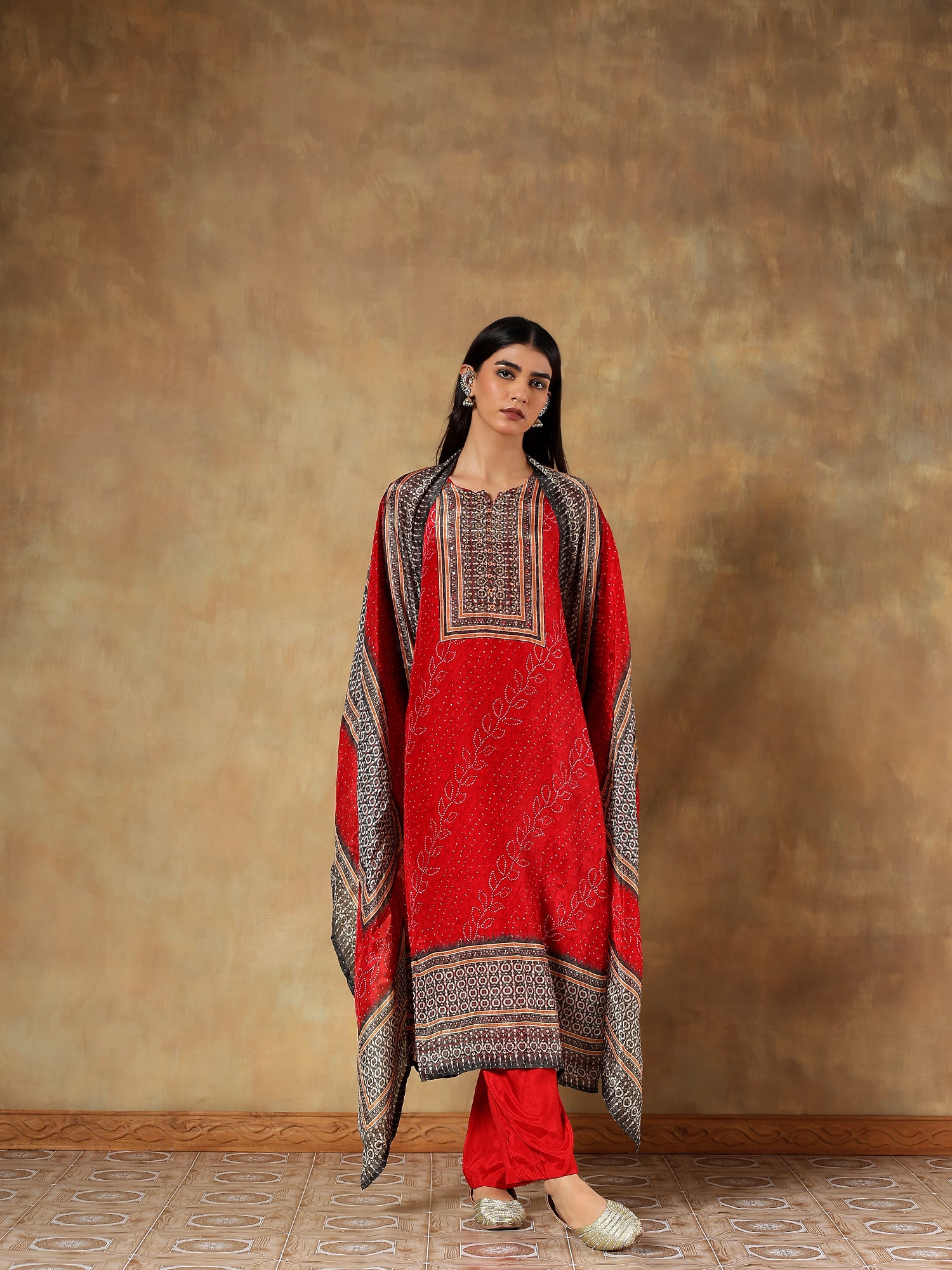 Suhani Natural Crepe Printed 3-Piece Set (Devri – D.No 1060)