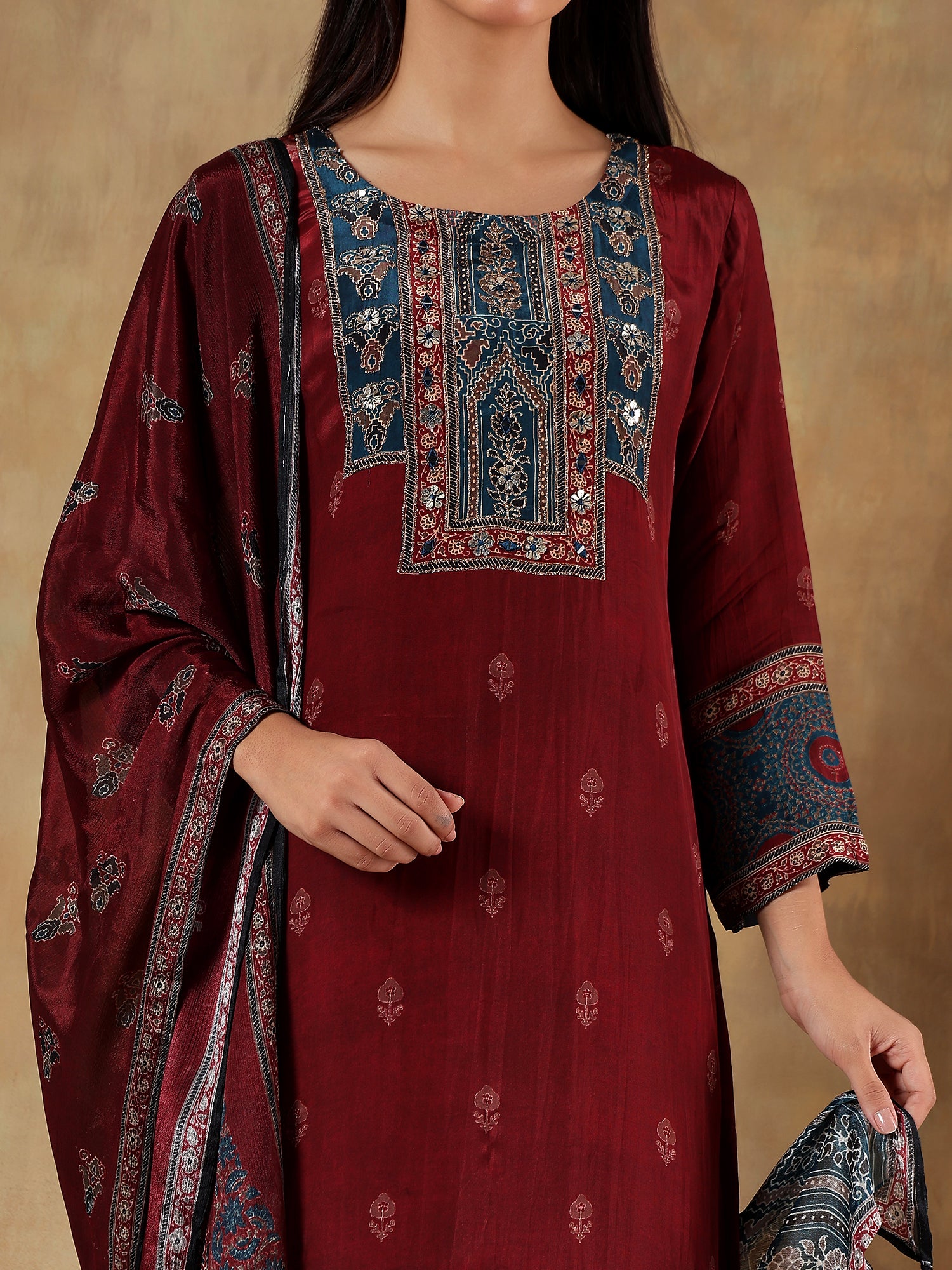 Mehar Maroon Natura Crepe Embroidered 3-Piece Set - {2002}