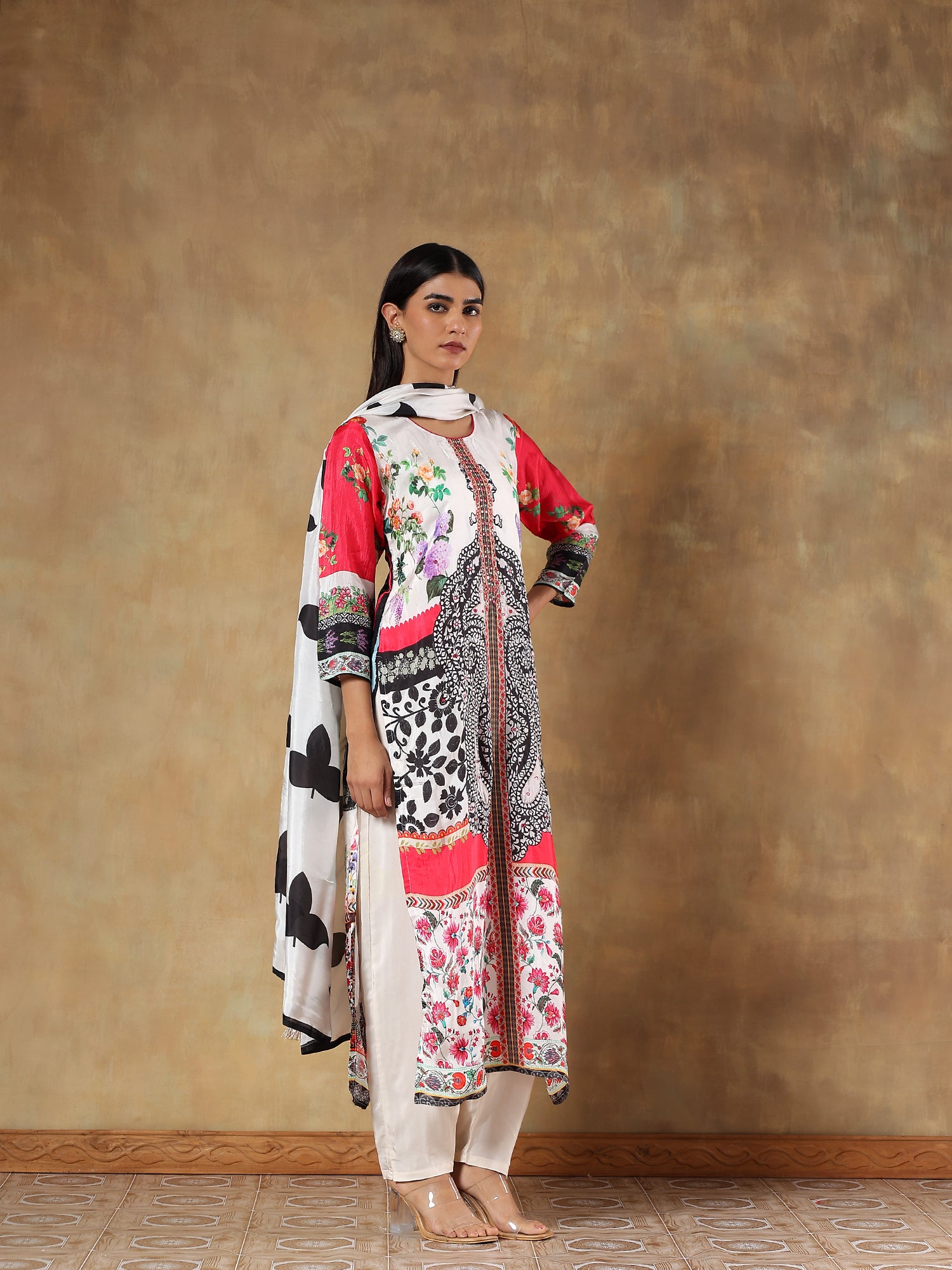 Amaira Pure Muslin Printed 3-Piece Set (Devri – D.No 2003)