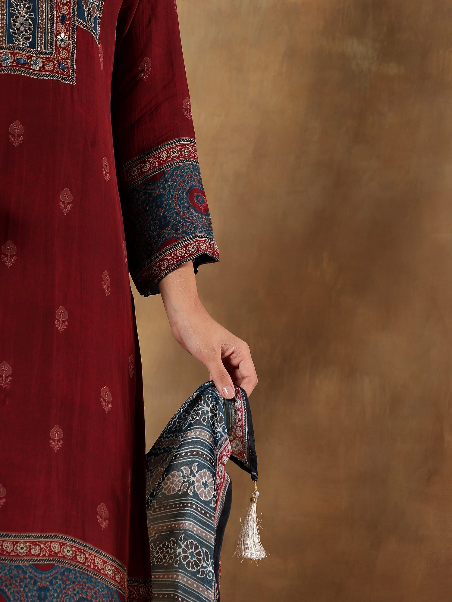 Mehar Maroon Natura Crepe Embroidered 3-Piece Set - {2002}