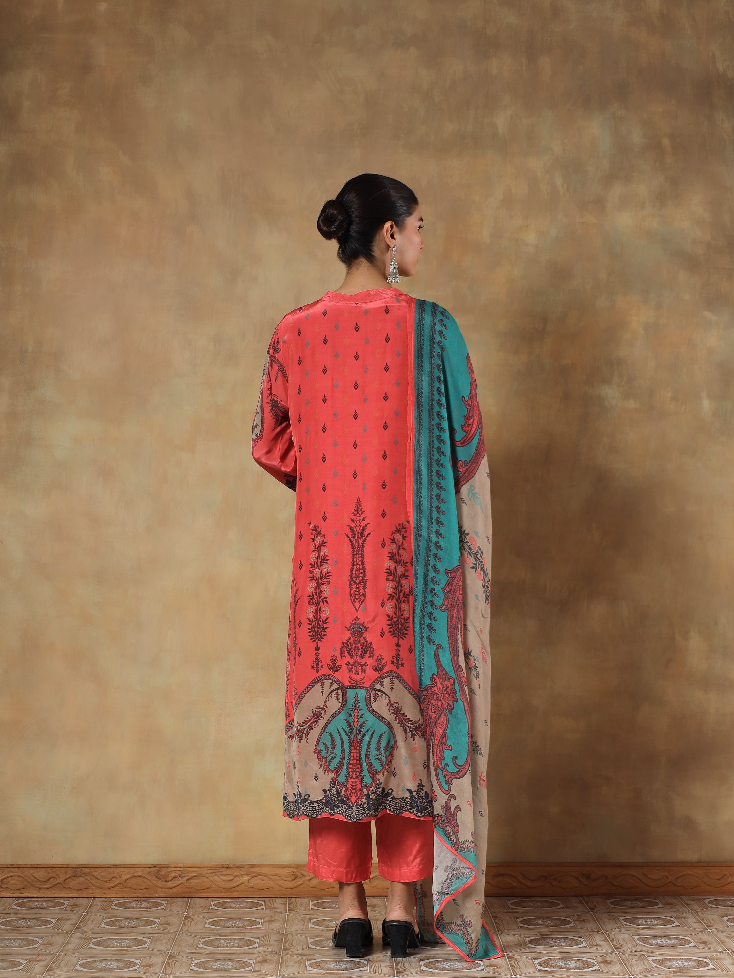 Ruhani Crepe Silk Embroidered 3-Piece Set - {1061/L}