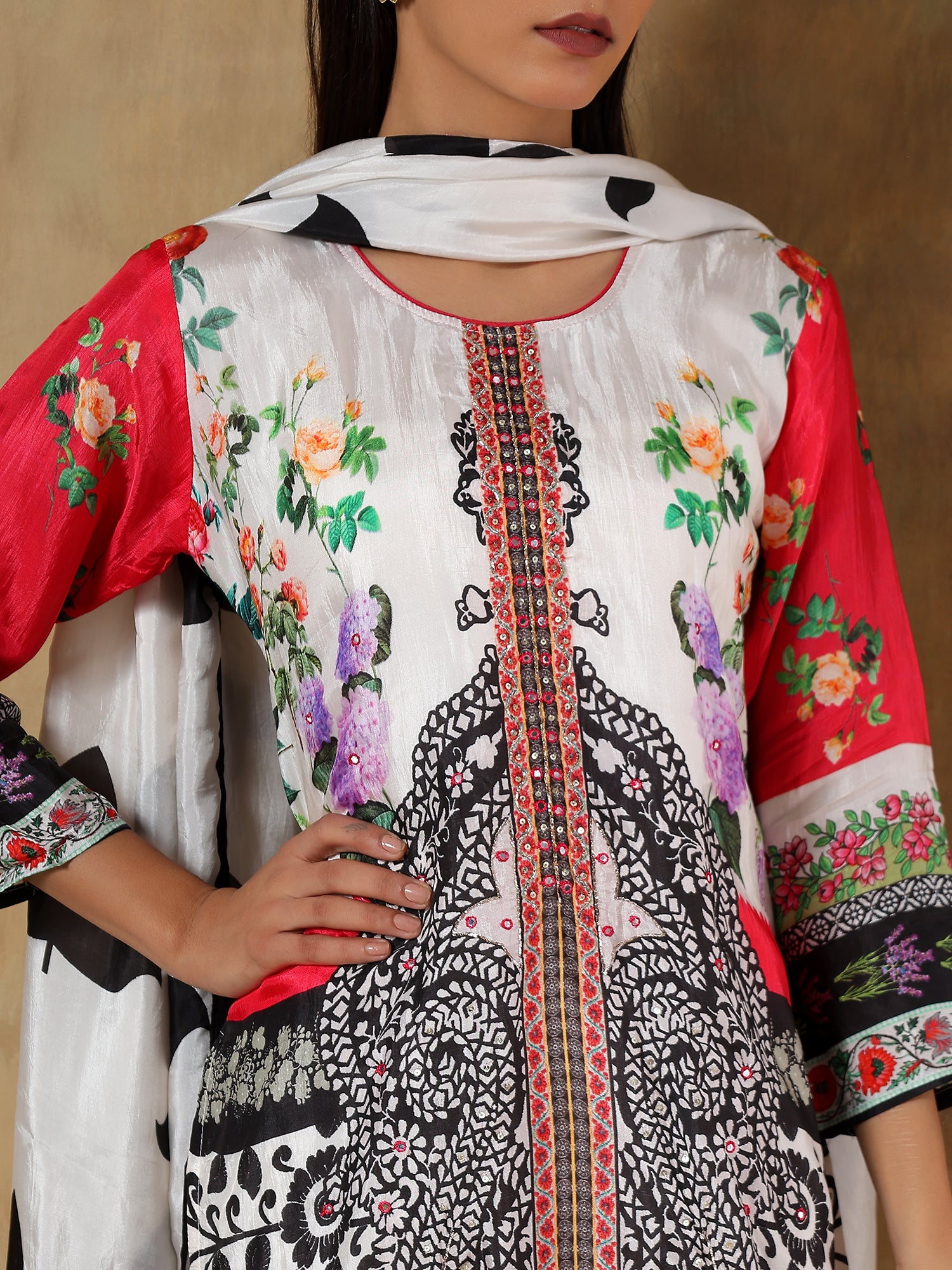 Amaira Pure Muslin Printed 3-Piece Set (Devri – D.No 2003)