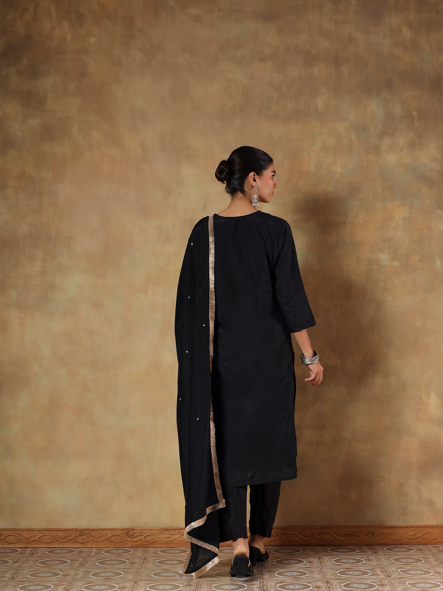 Zehra Pure Mul Silk Hand-Embroidered 3-Piece Set - {2010}