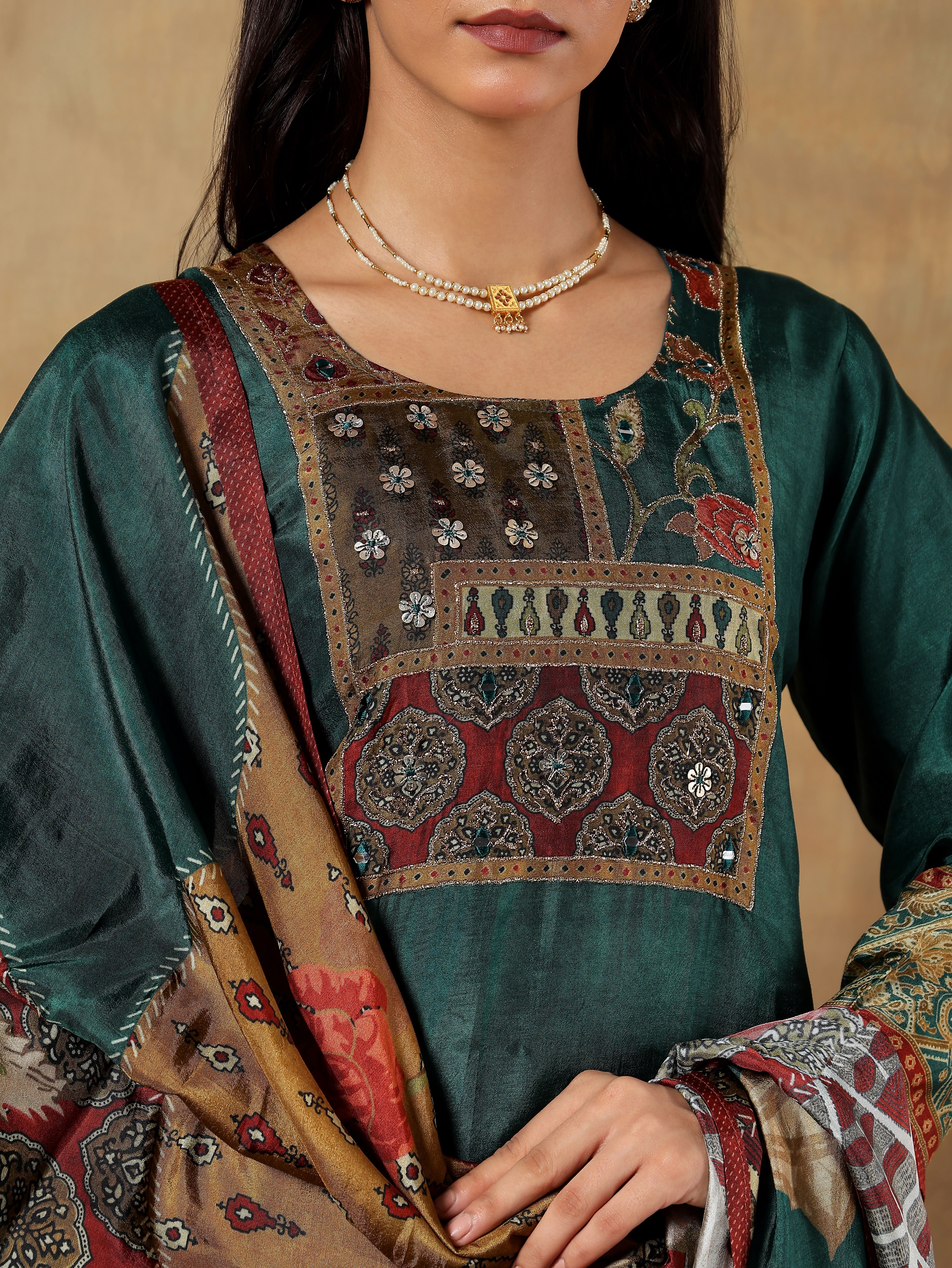 Aamani Russian Silk Printed 3-Piece Set (Devri – D.No 1089)