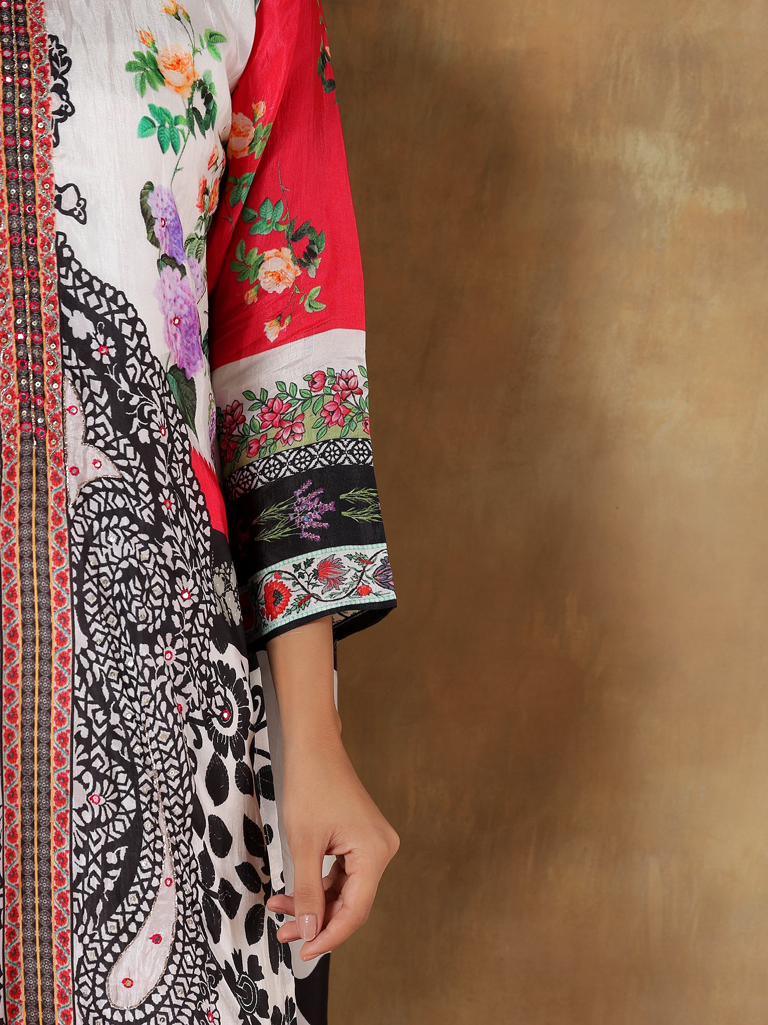 Amaira Pure Muslin Printed 3-Piece Set (Devri – D.No 2003)