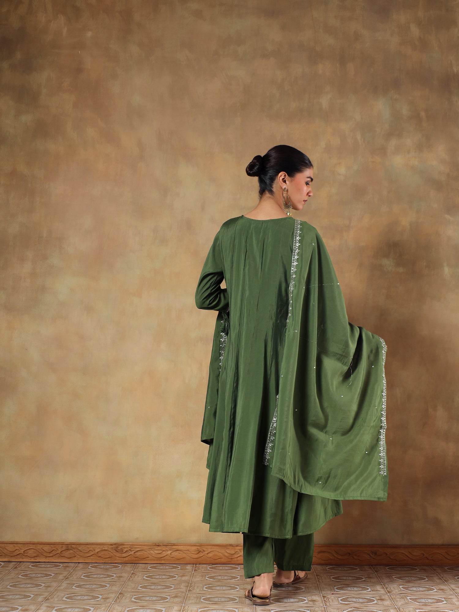 Aarvi Olive Crepe Silk Embroidered 3-Piece Set - {1094/M}