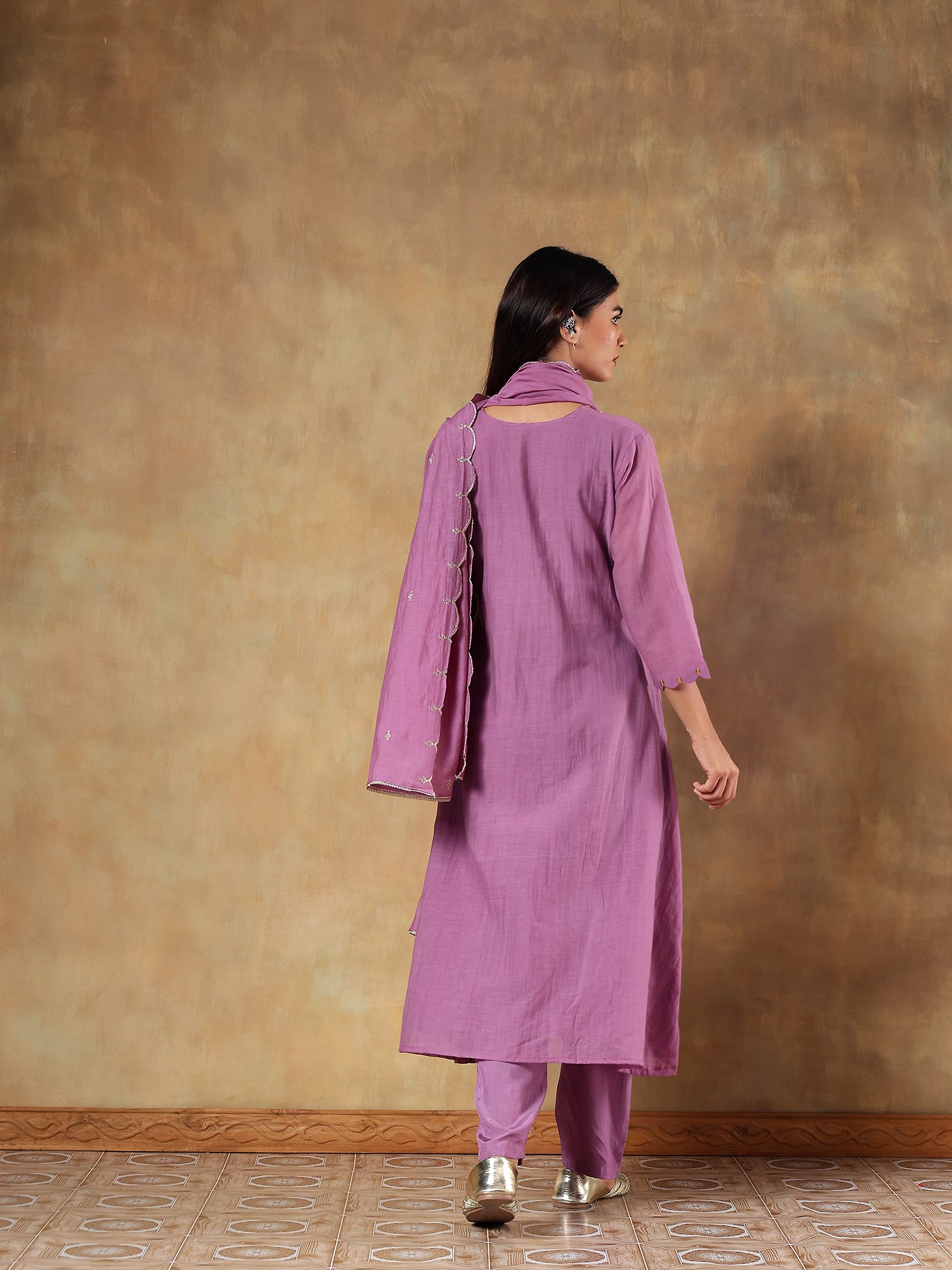 Suhaira Mul Cotton Chanderi Hand-Embroidered 3-Piece Set (Devri – D.No 2000)