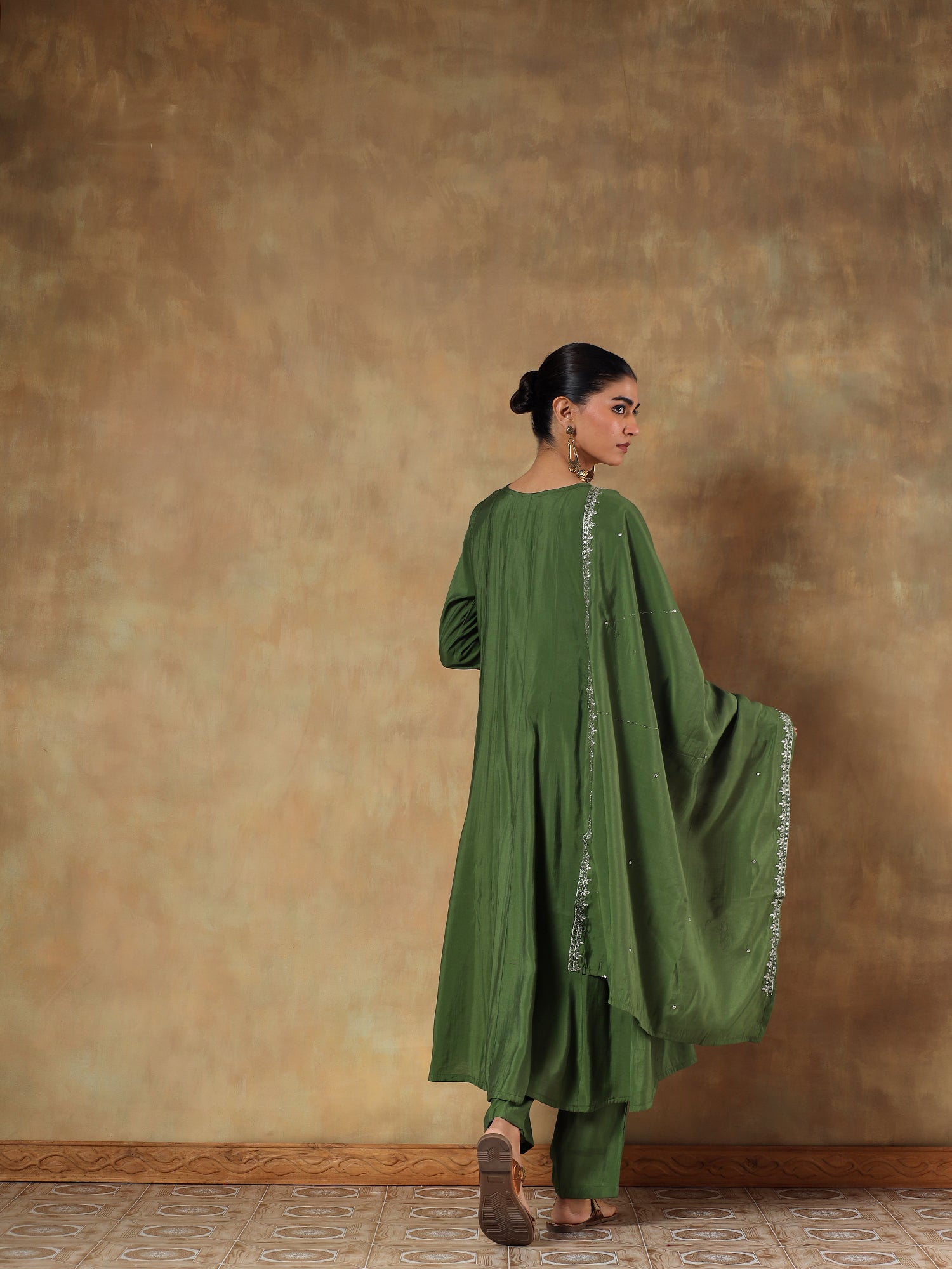 Aarvi Olive Crepe Silk Embroidered 3-Piece Set - {1094/M}