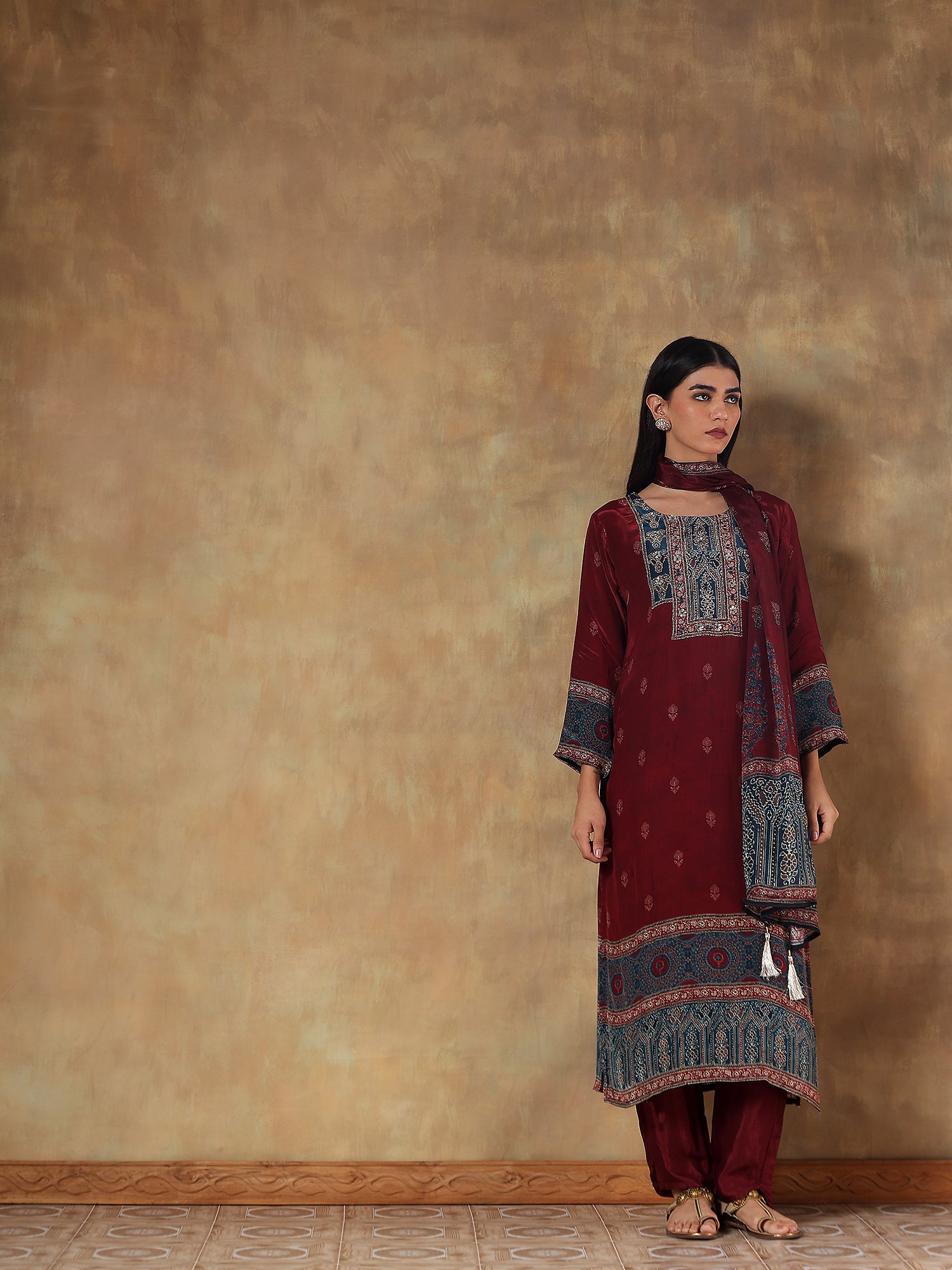 Mehar Maroon Natura Crepe Embroidered 3-Piece Set - {2002}