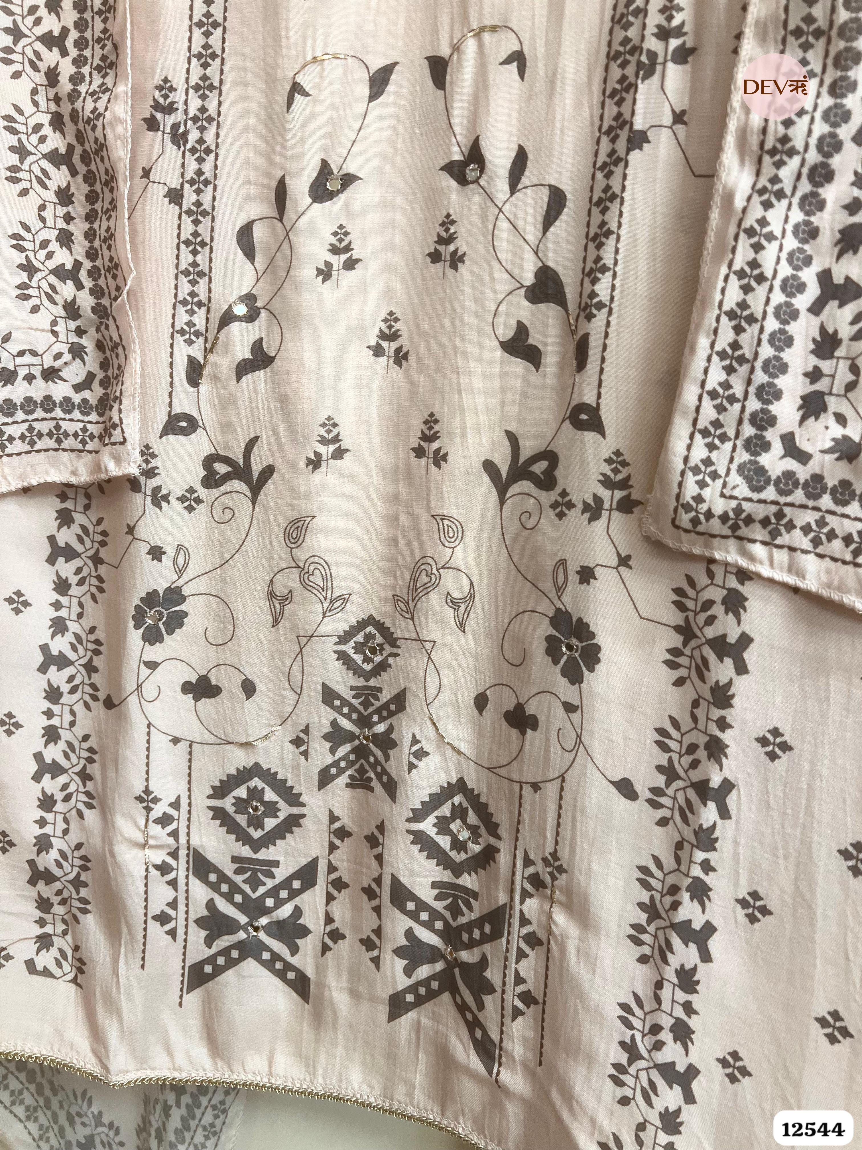 blush pink Muslin Printed Unstitched 3-Piece Suit (Devri – D.No 12544)