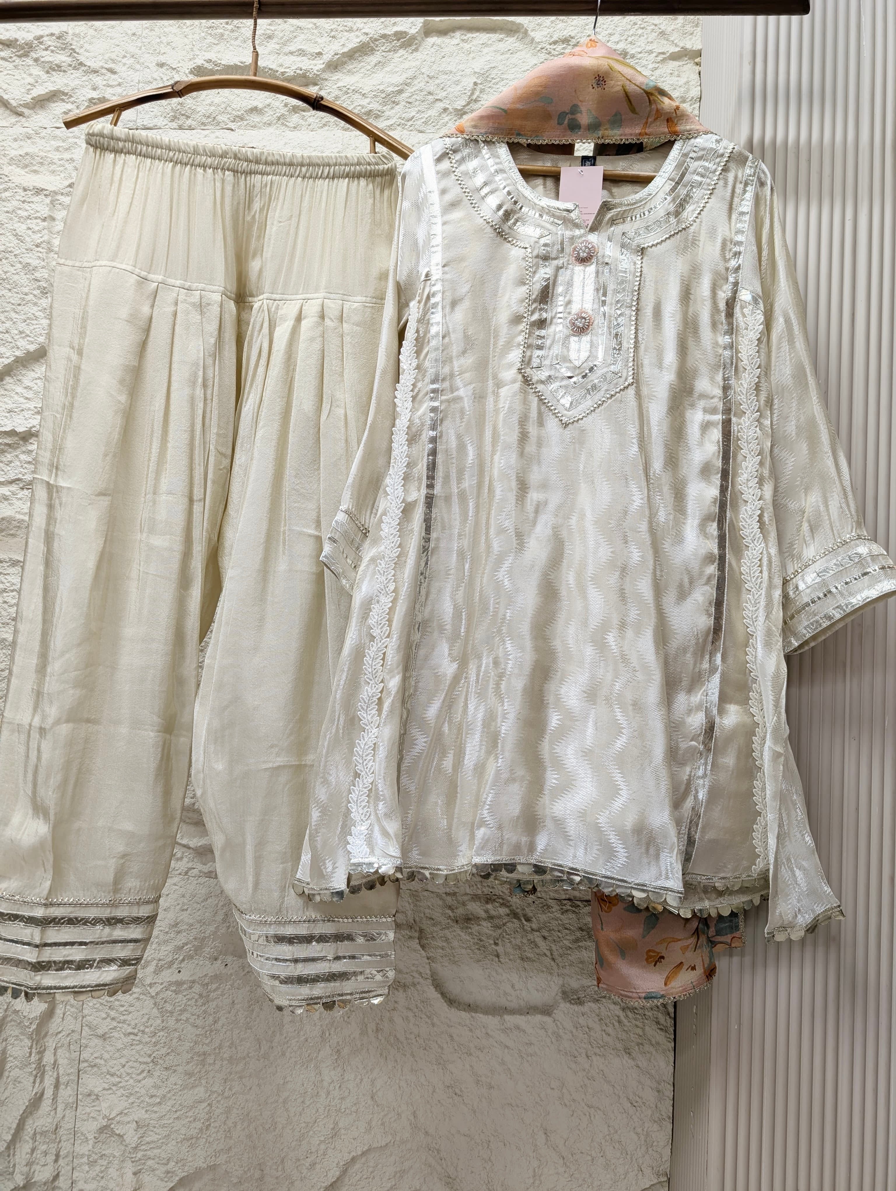 Noor Pure crepe silk Embroidered Ivory 3-Piece Set (Devri – D.No 13783)
