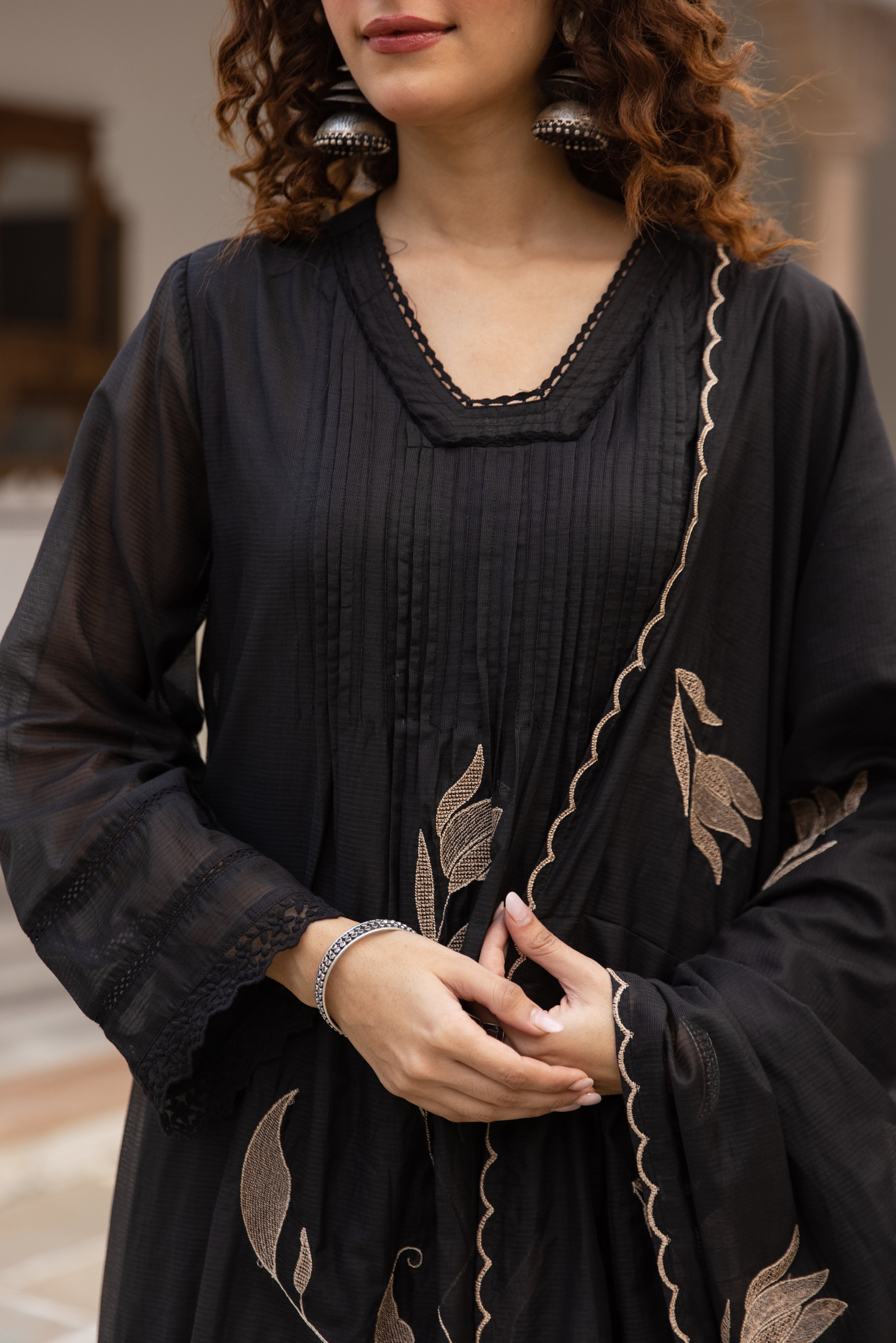 Nirvaya Mul Cotton Embroidered Black 3-Piece Set (Devri – D.No 20057)