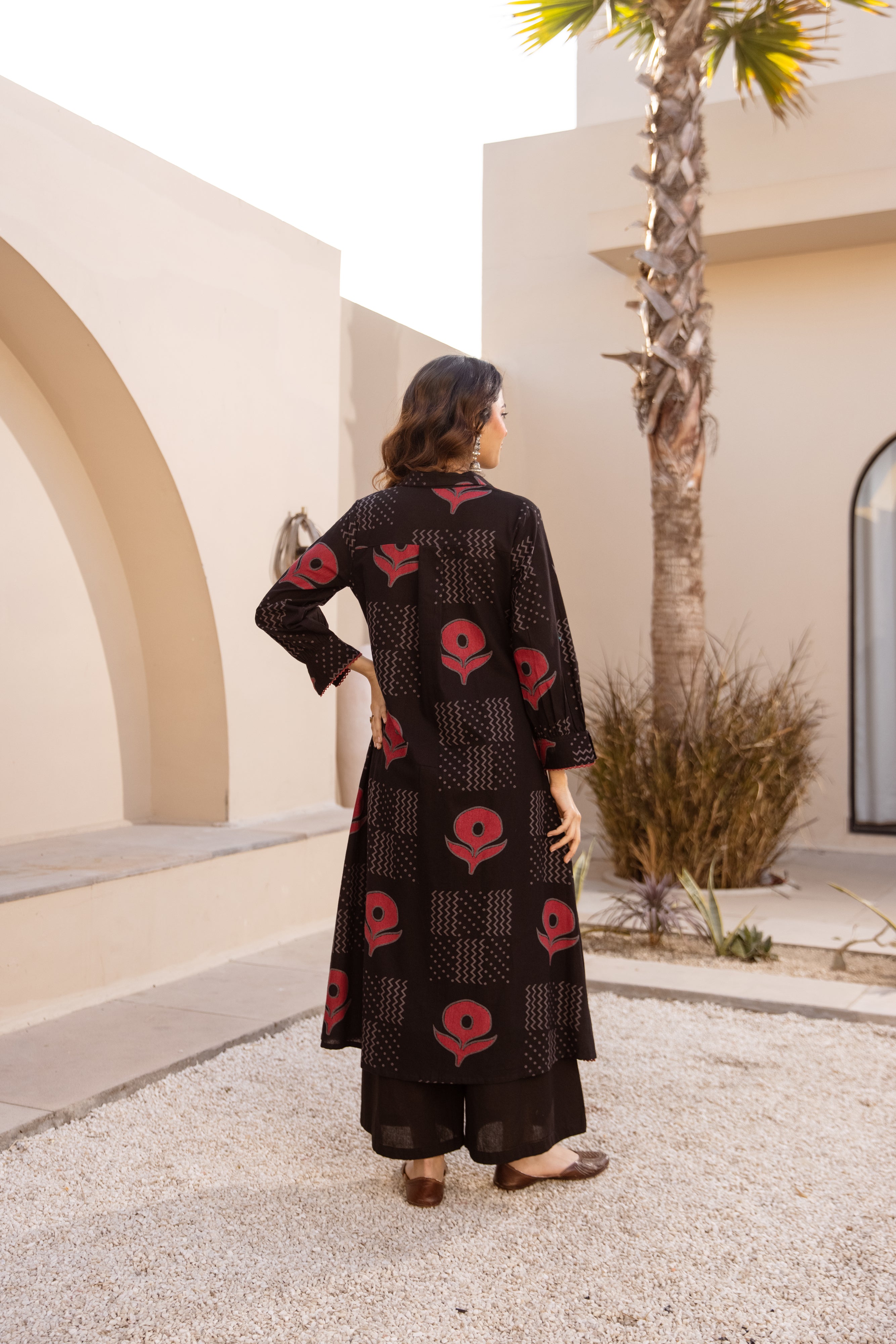 Inika Cotton Printed Ebony & Crimson 2-Piece Set (Devri – D.No 20095)