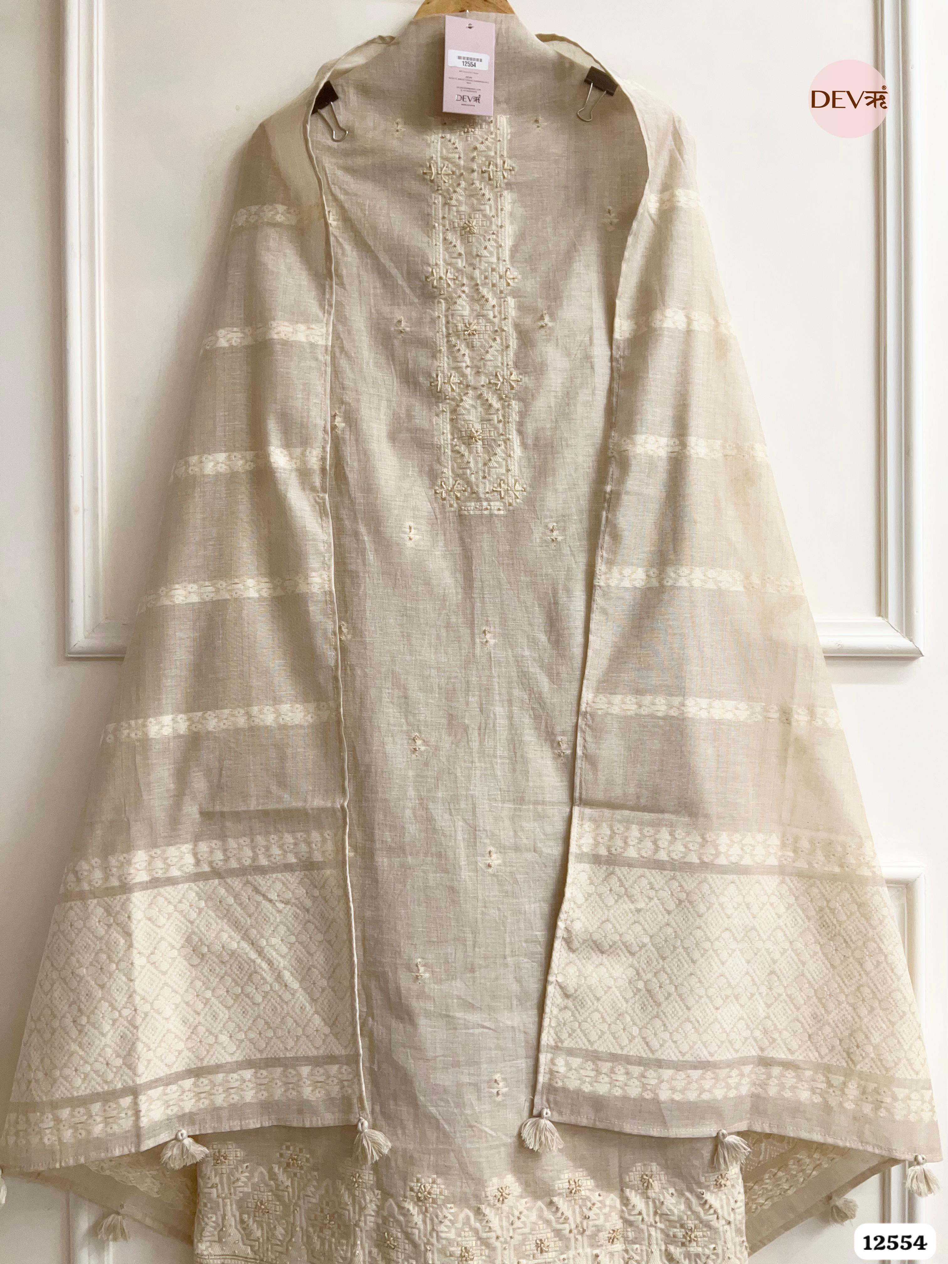 Ivory Mul Chanderi Embroidered Unstitched 3-Piece Suit (Devri – D.No 12554)