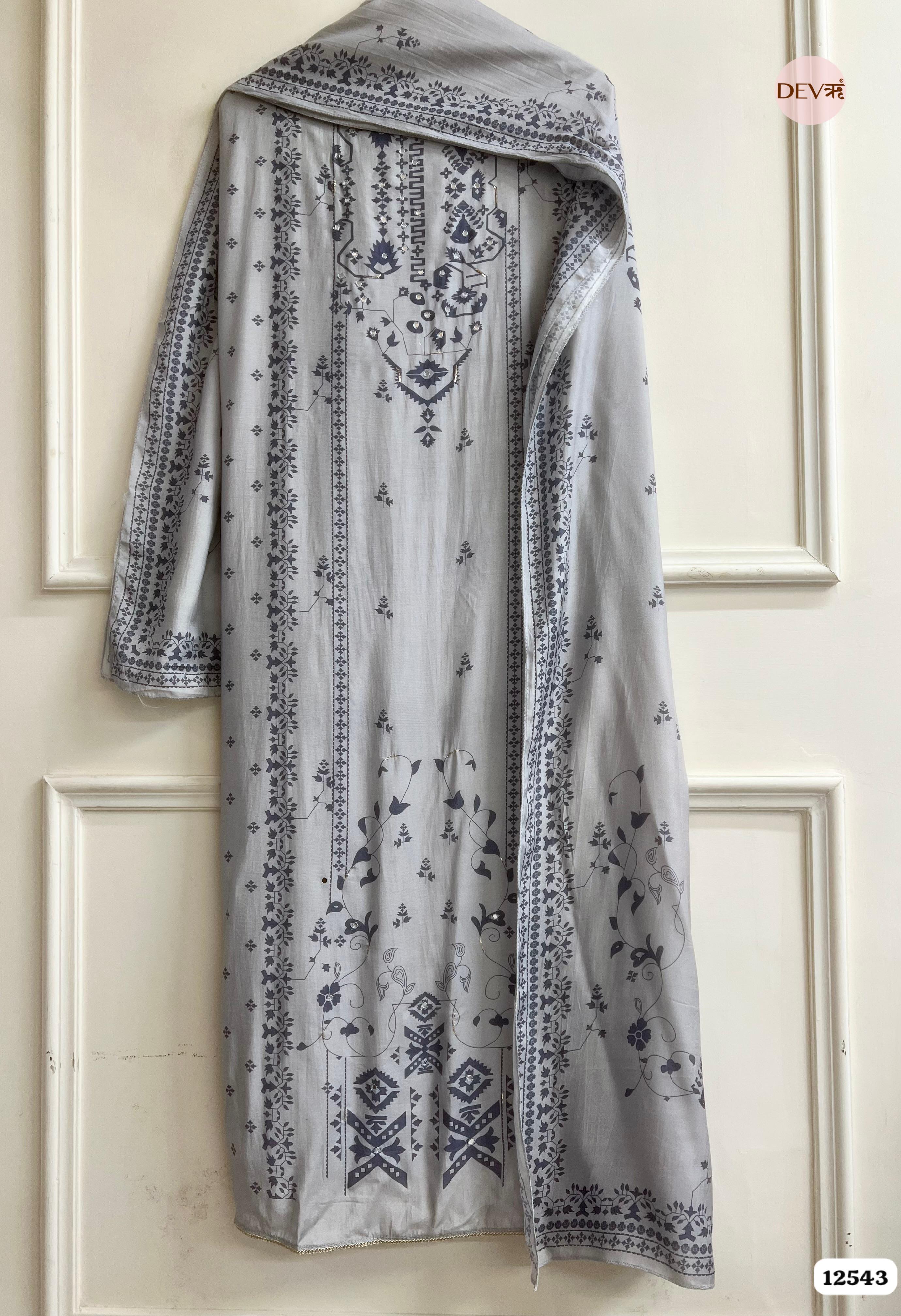 Grey Muslin Printed Unstitched 3-Piece Suit (Devri – D.No. 12543)