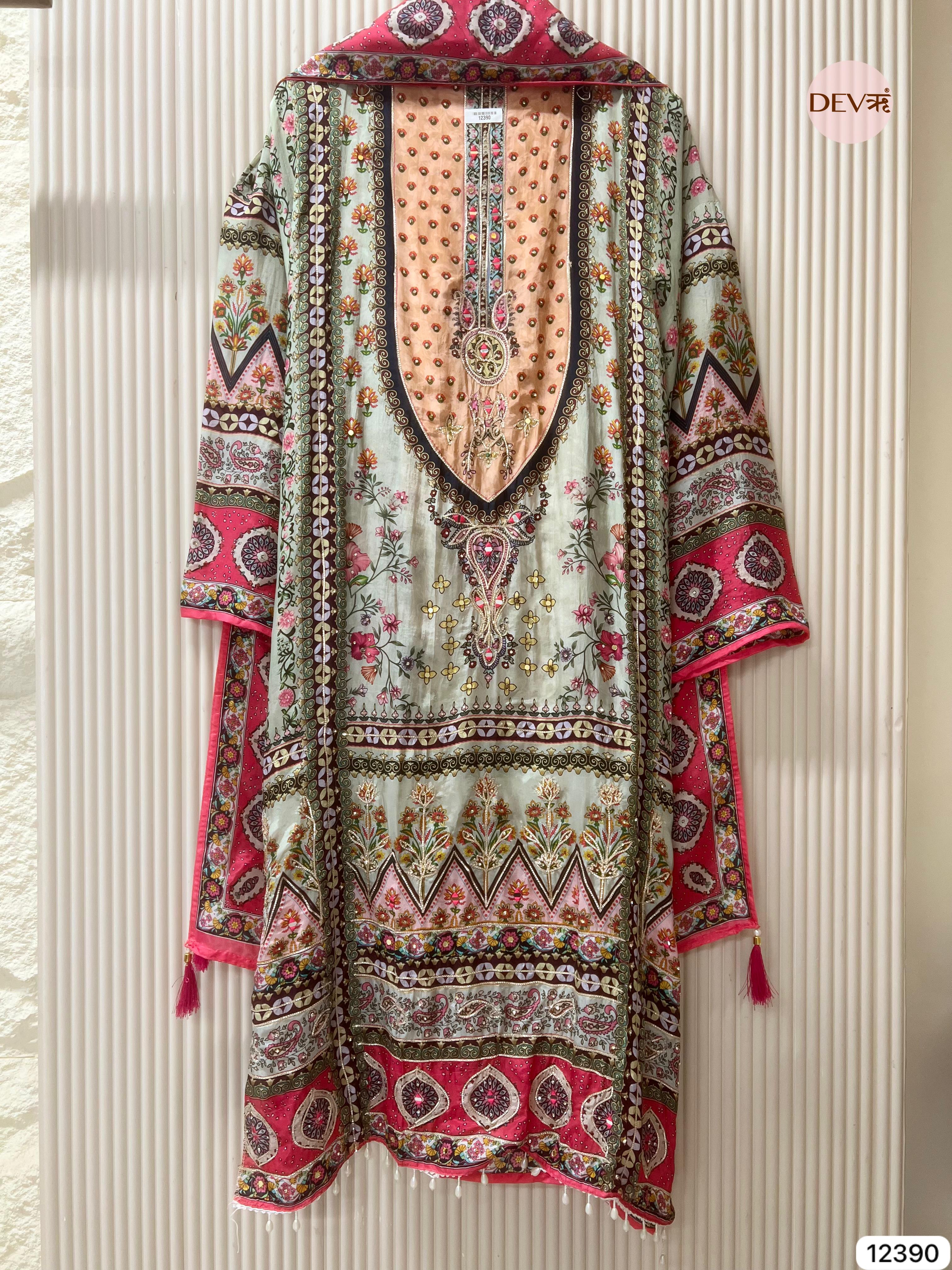 Peach Muslin Printed Unstitched 3-Piece Suit (Devri – D.No 12390)