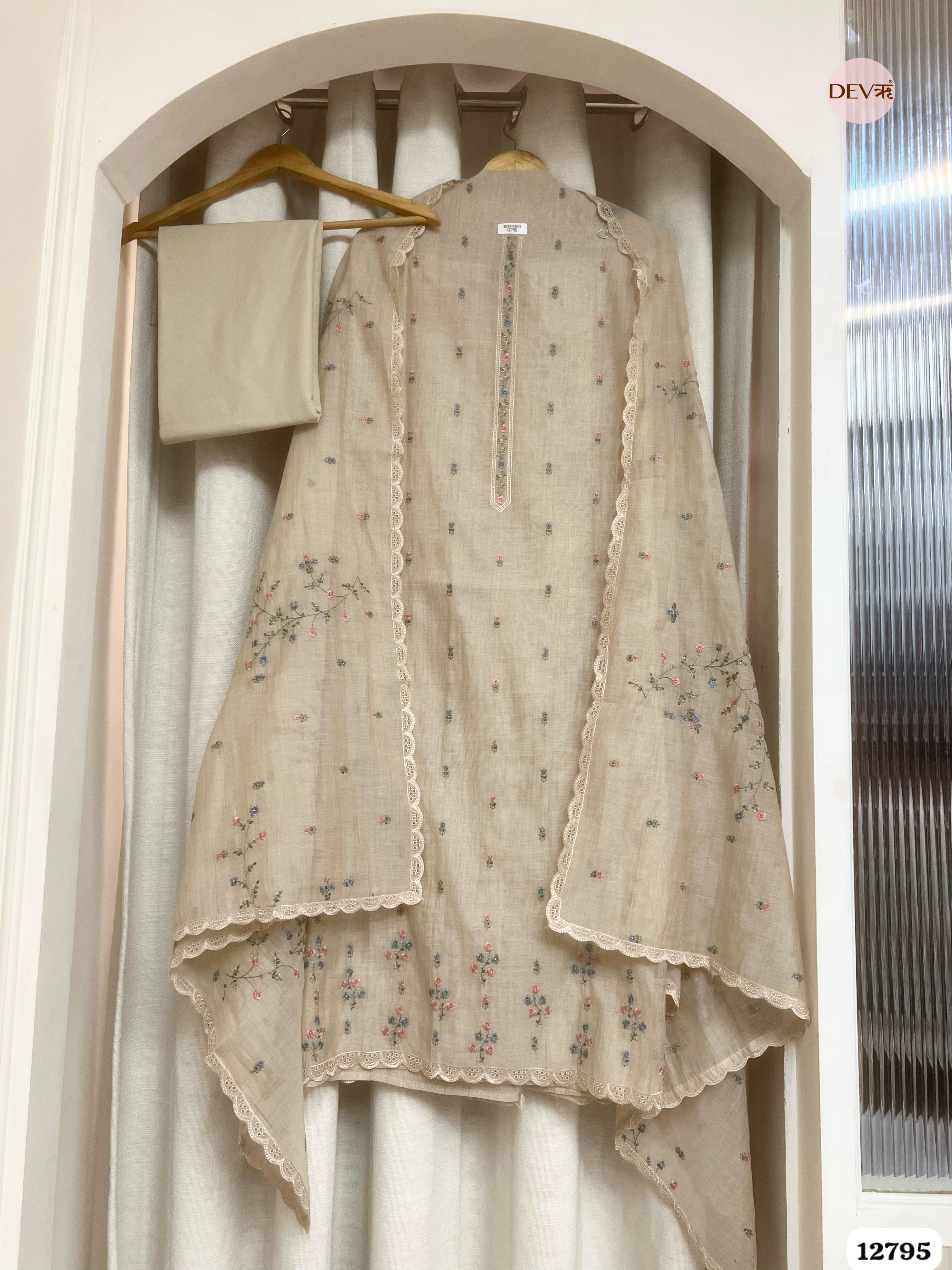 Beige Mul Chanderi Printed Unstitched 3-Piece Suit (Devri – D.No 12795)