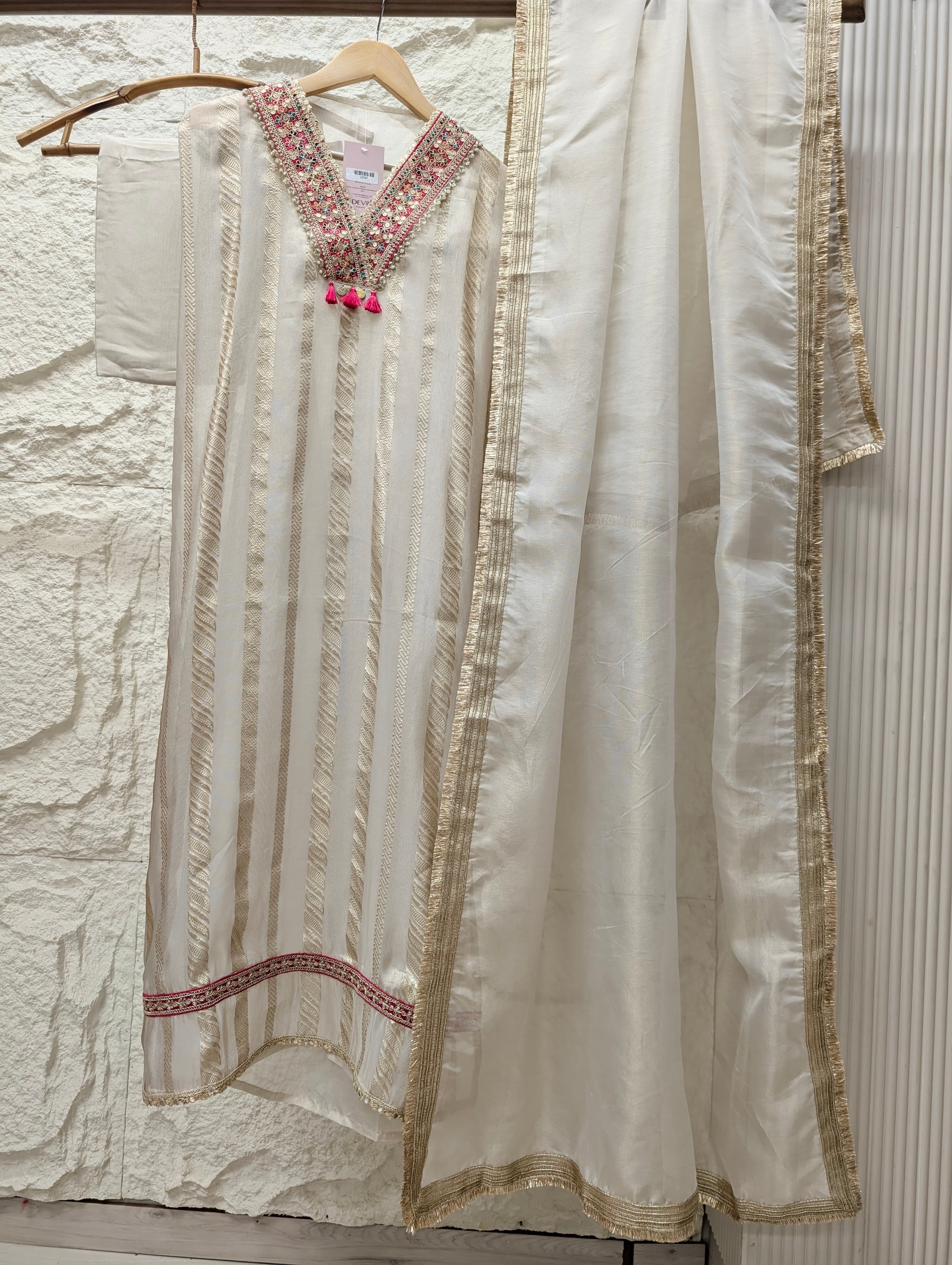 Off White Pure tissue silk Embroidered Unstitched 3-Piece Suit (Devri – D.No 13747)