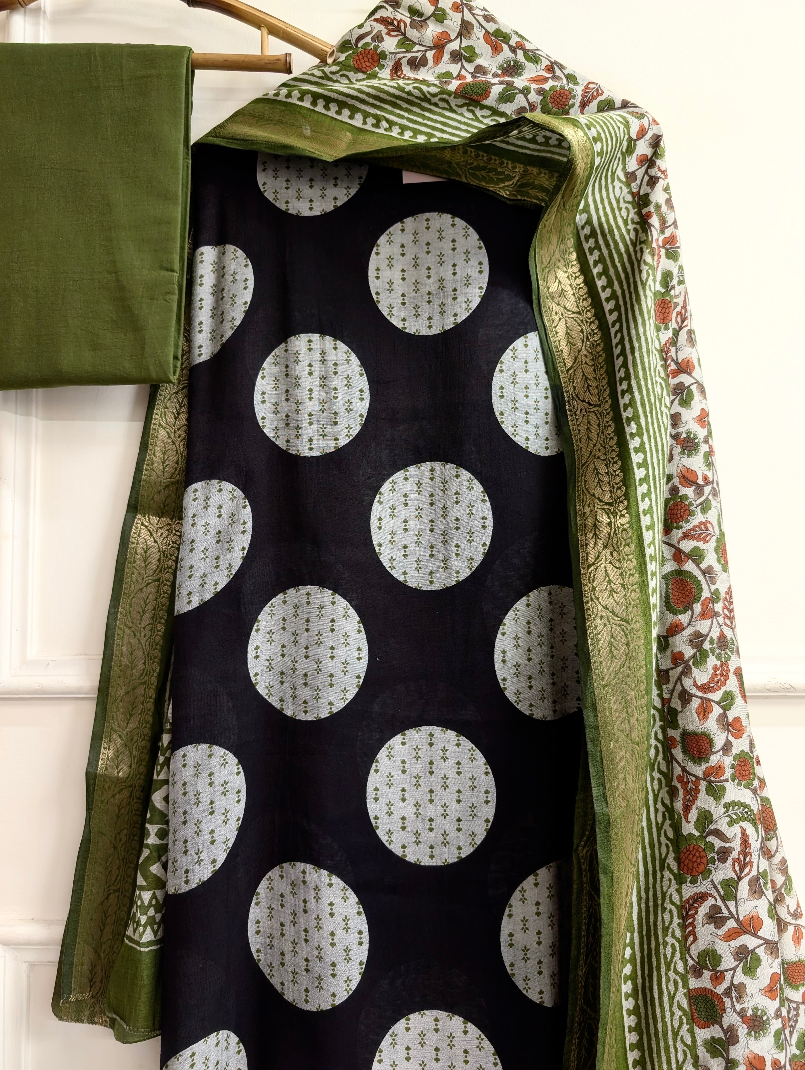 Black Maheshwari Silk Printed Unstitched 3-Piece Suit (Devri – D.No 13619)