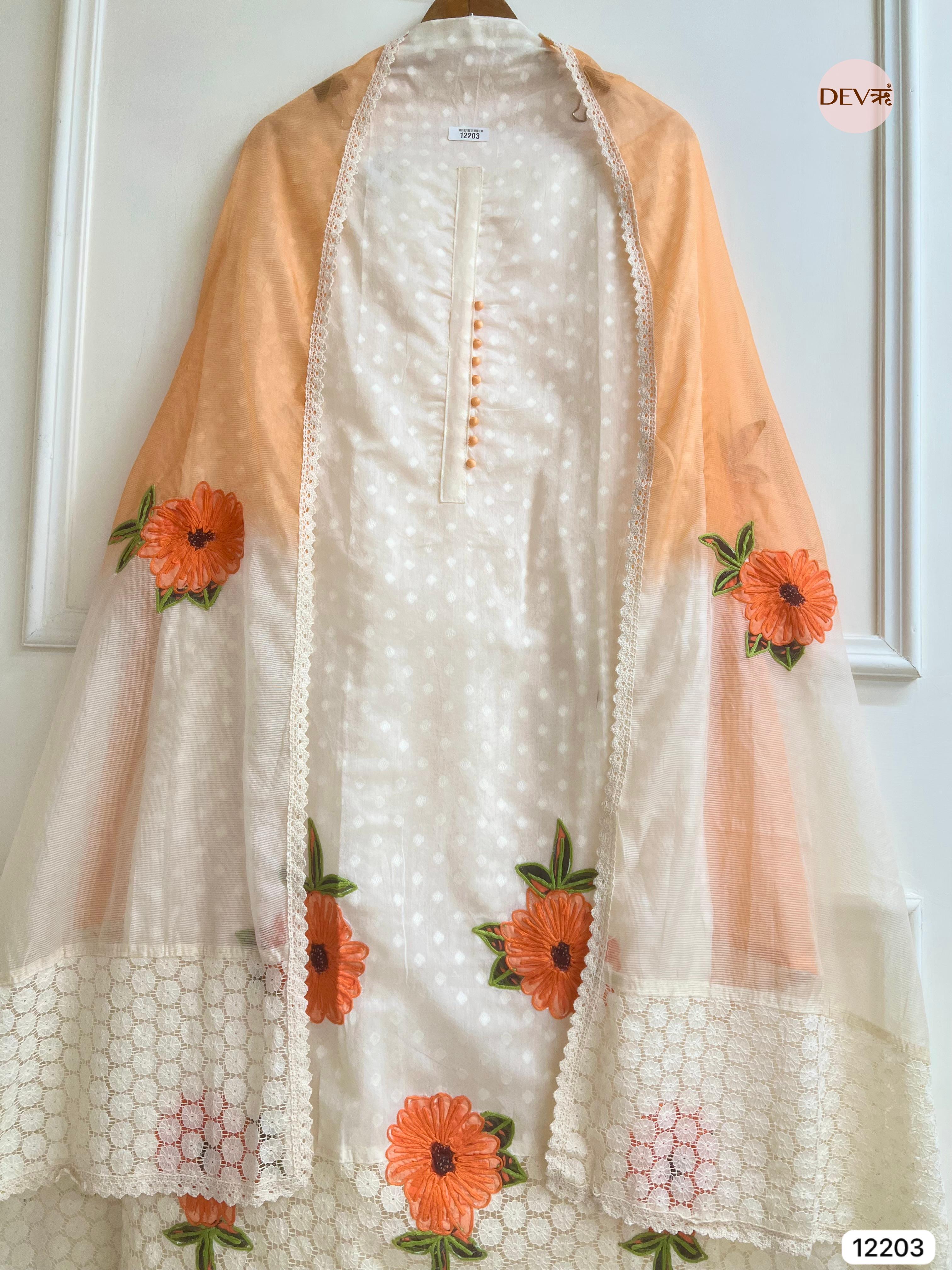 Aarini Mul Chanderi Floral-Embroidered 3-Piece Set (Devri – D.No 12203)