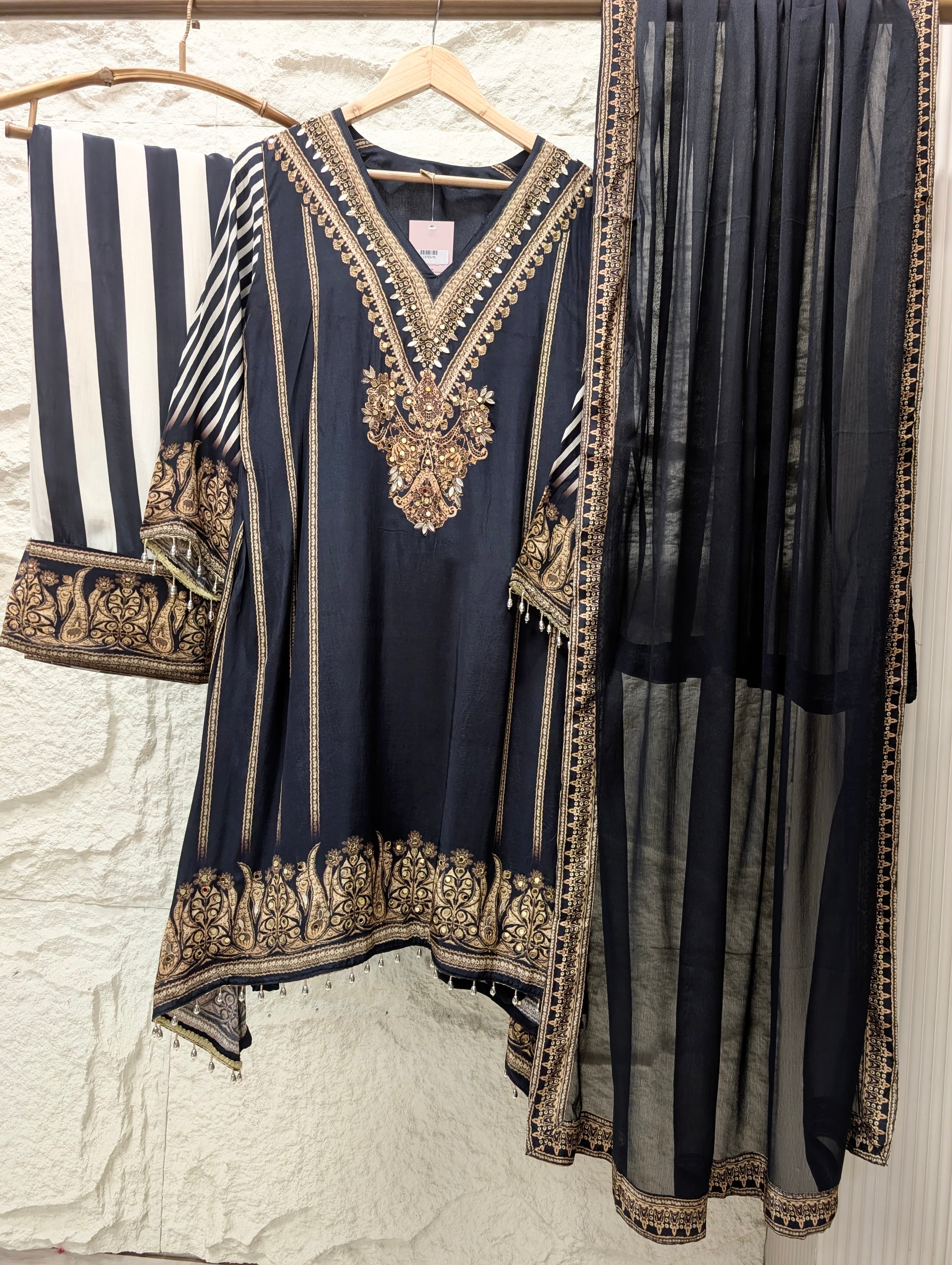 Zarmina Crepe Embroidered Black 3-Piece Set (Devri – D.No 13723)