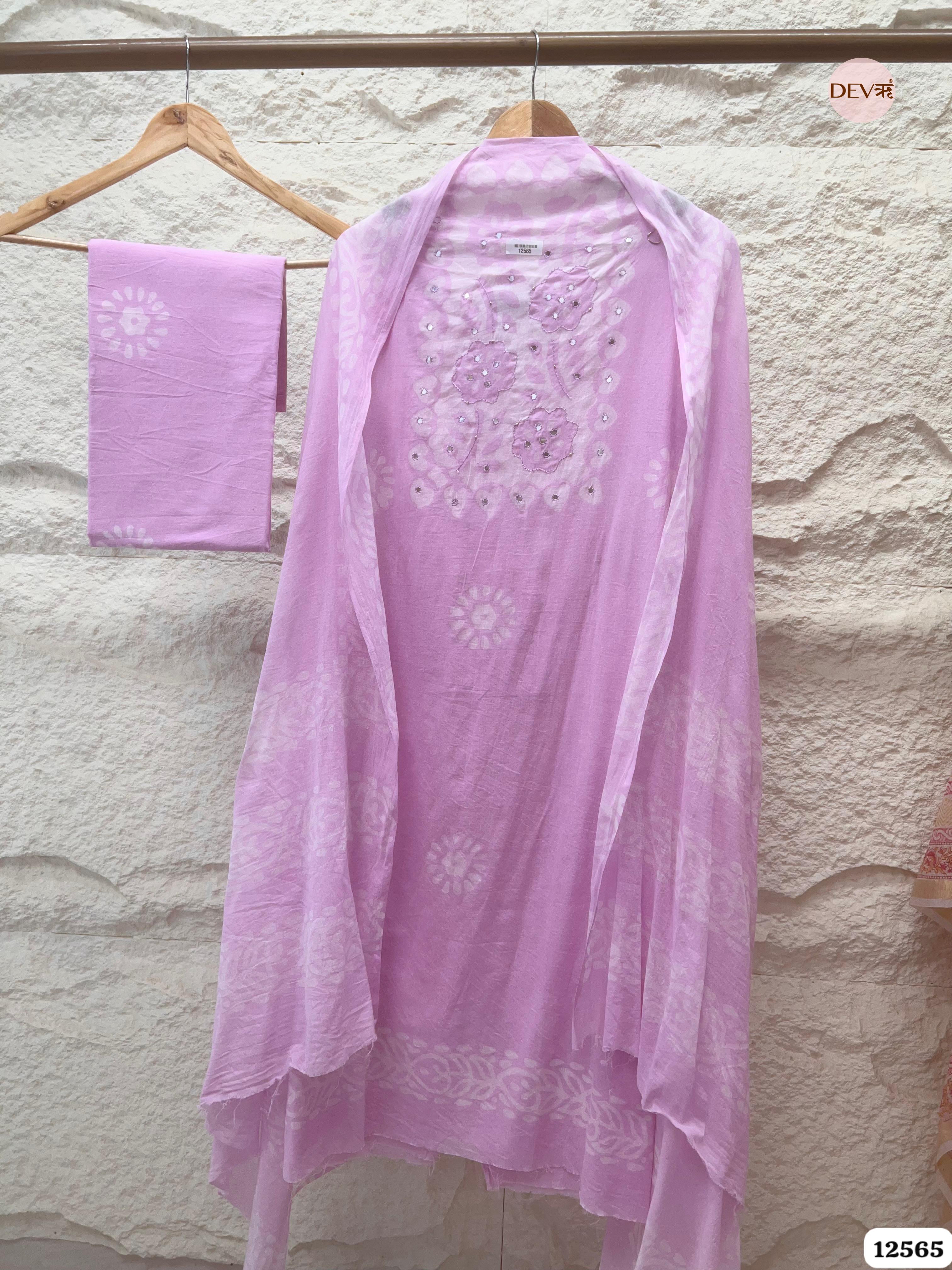 Lavender Cotton Printed Unstitched 3-Piece Suit (Devri – D.No 12565)