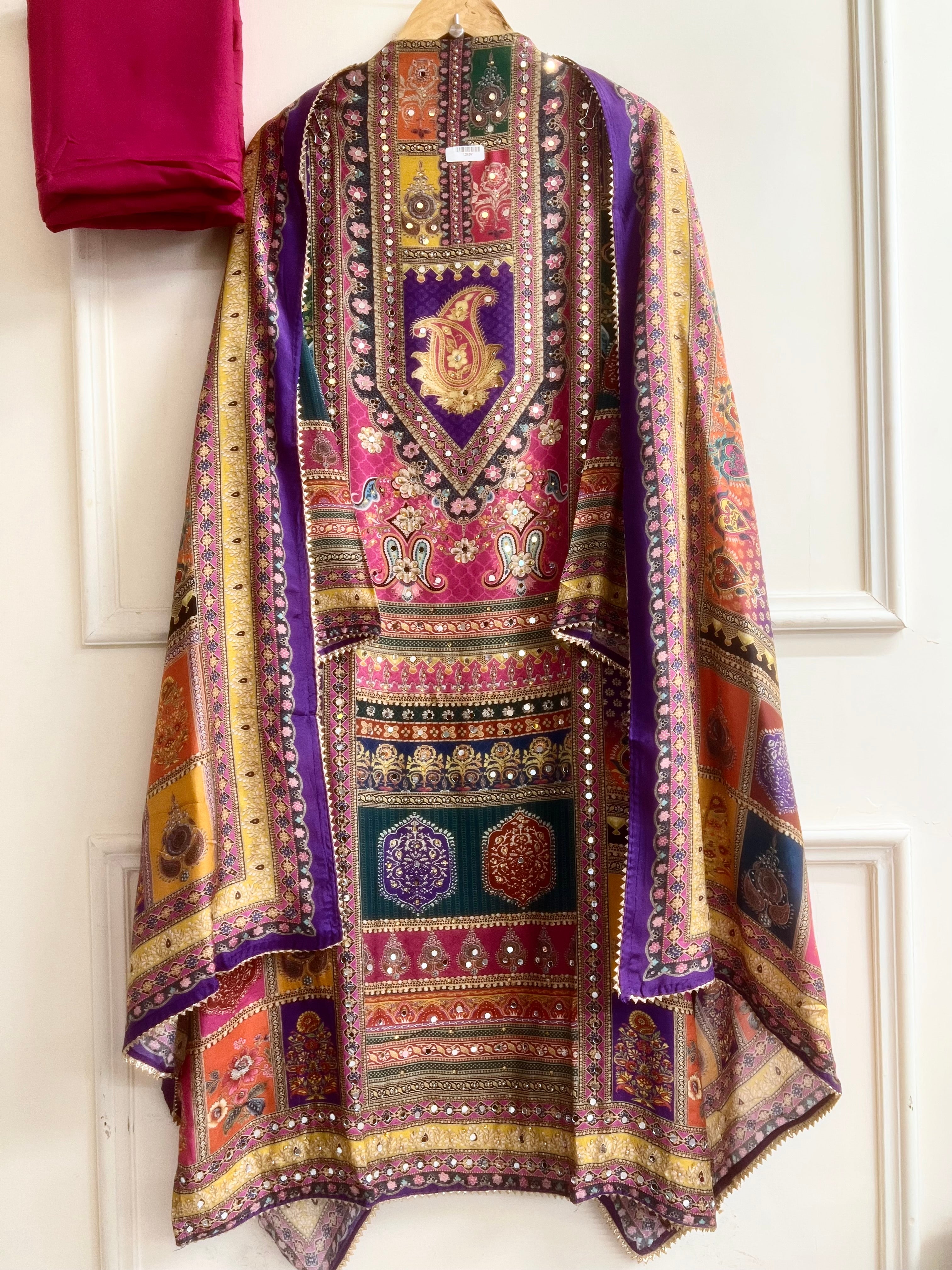 Pink Muslin Printed Unstitched 3-Piece Suit (Devri – D.No 13407)