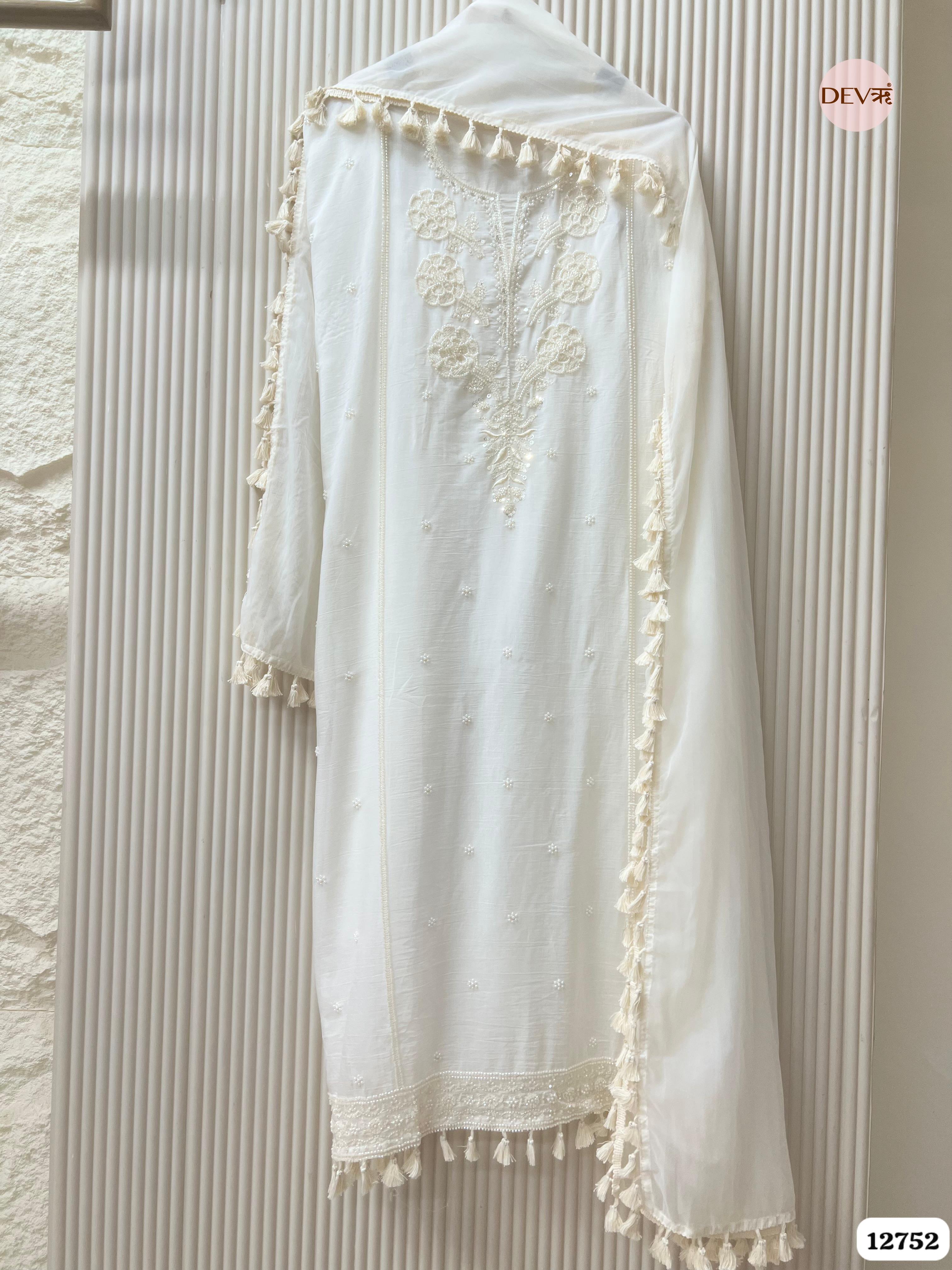 White Mul Cotton Embroidered Unstitched 3-Piece Suit (Devri – D.No 12752)