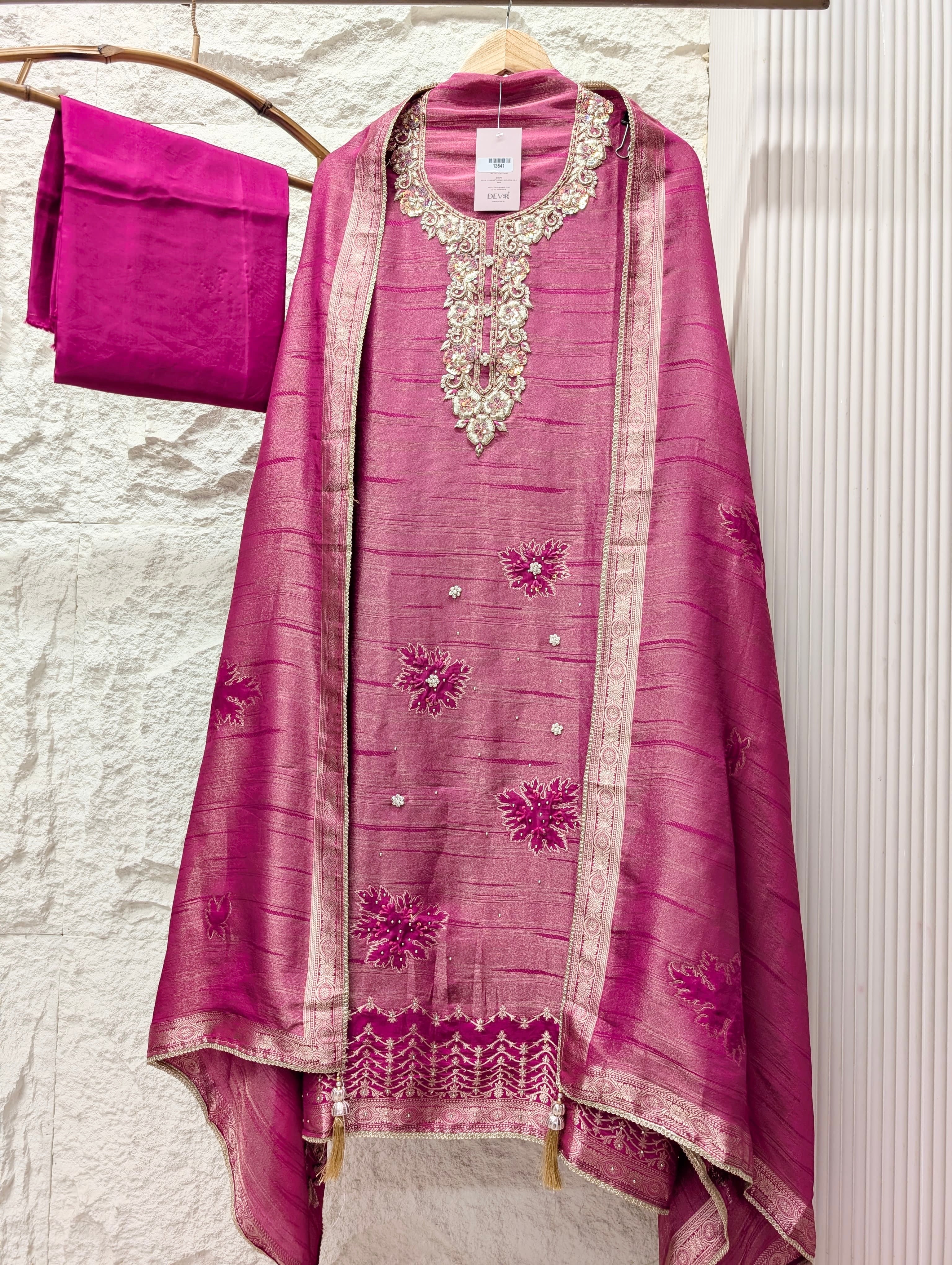 Pink Pure Giraffe Banarasi Silk Embroidered Unstitched 3-Piece Suit (Devri – D.No 13641)
