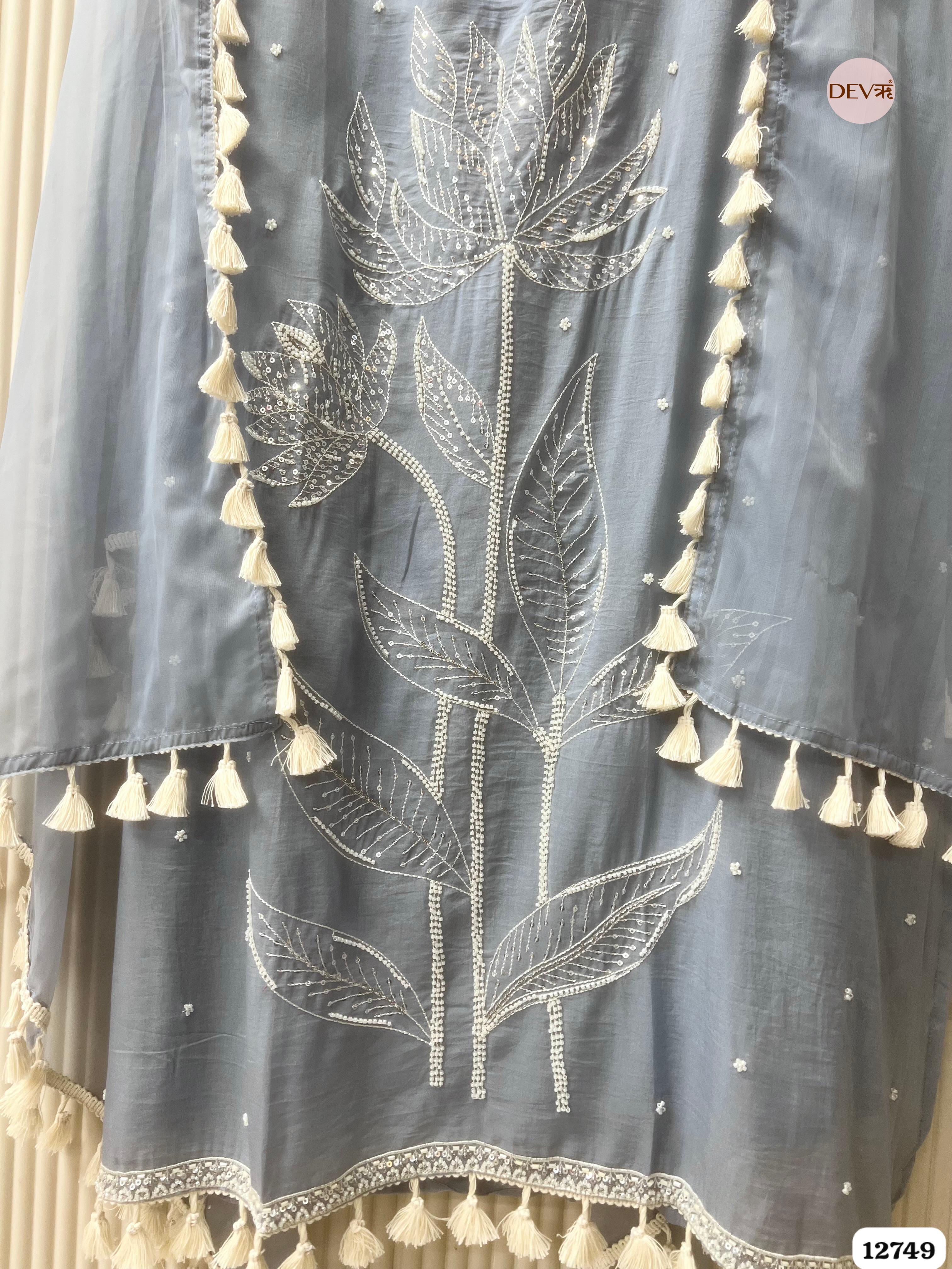 Powder Blue Mul Cotton Embroidered Unstitched 3-Piece Suit (Devri – D.No 12749)