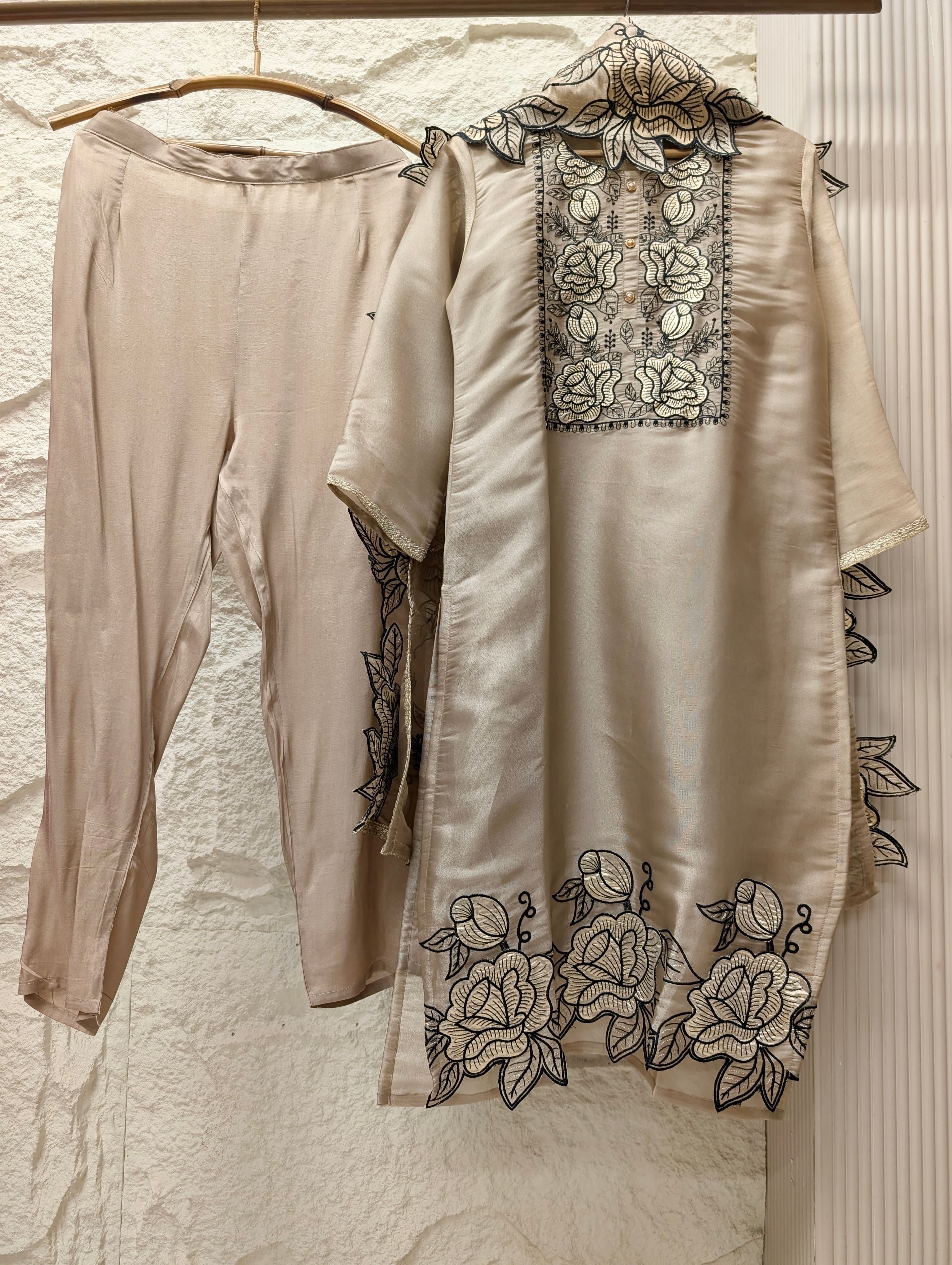 Gulnaar Tissue silk Embroidered Beige 3-Piece Set (Devri – D.No 21193)