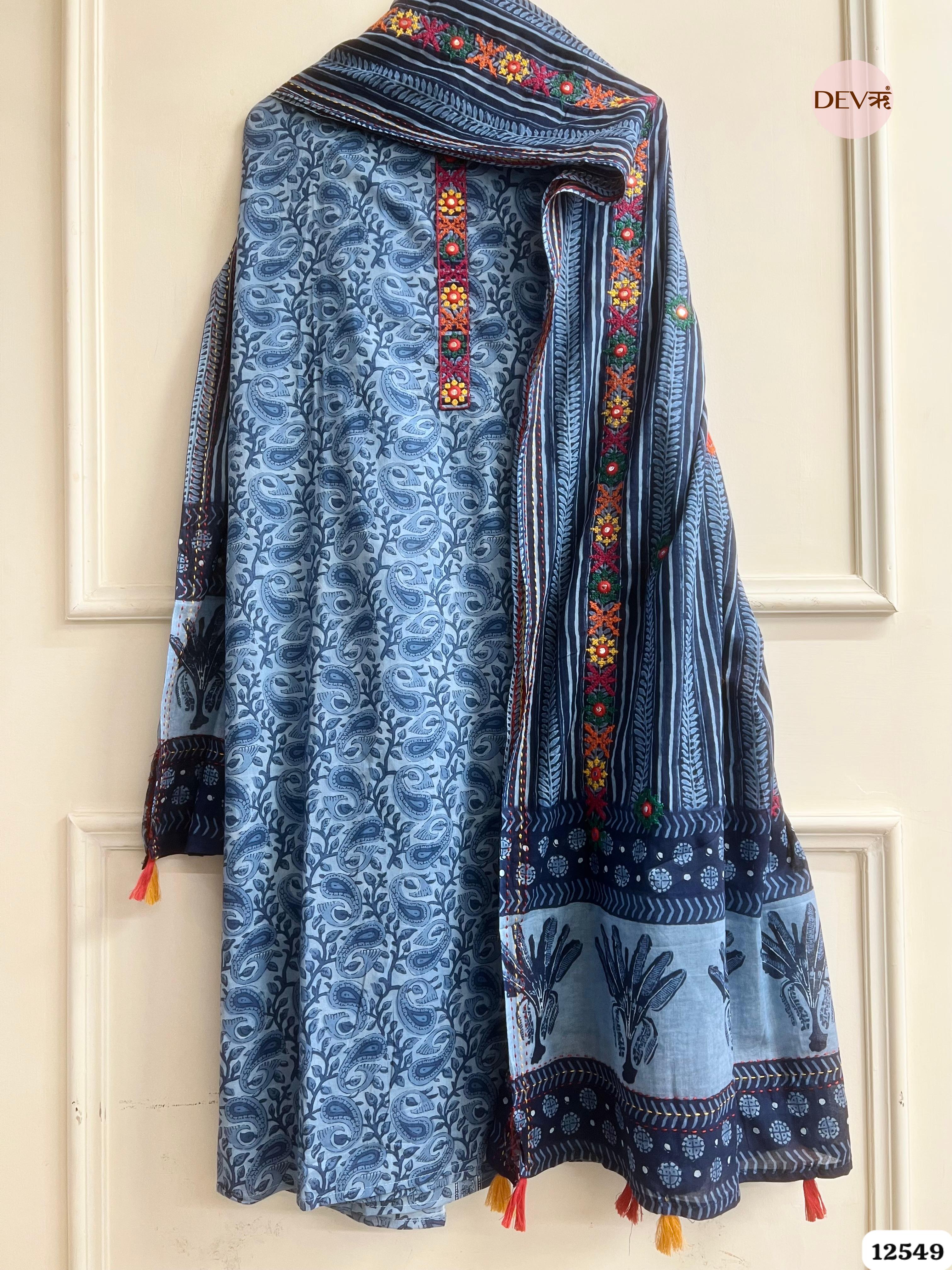 Blue Pure Cotton Printed Unstitched 3-Piece Suit (Devri – D.No 12549)