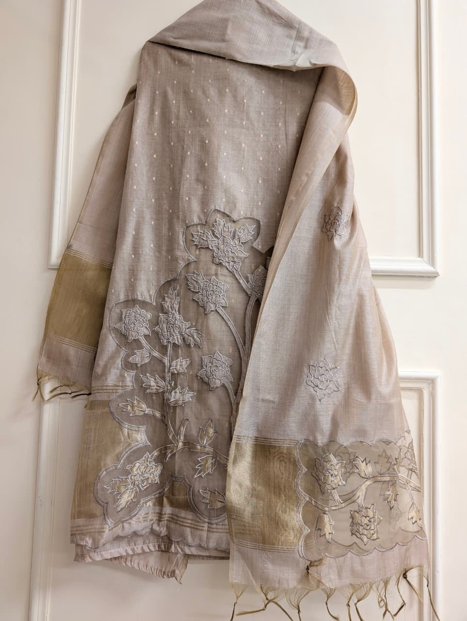 Taupe Mul Chanderi Embroidered Unstitched 3-Piece Suit (Devri – D.No 13815)