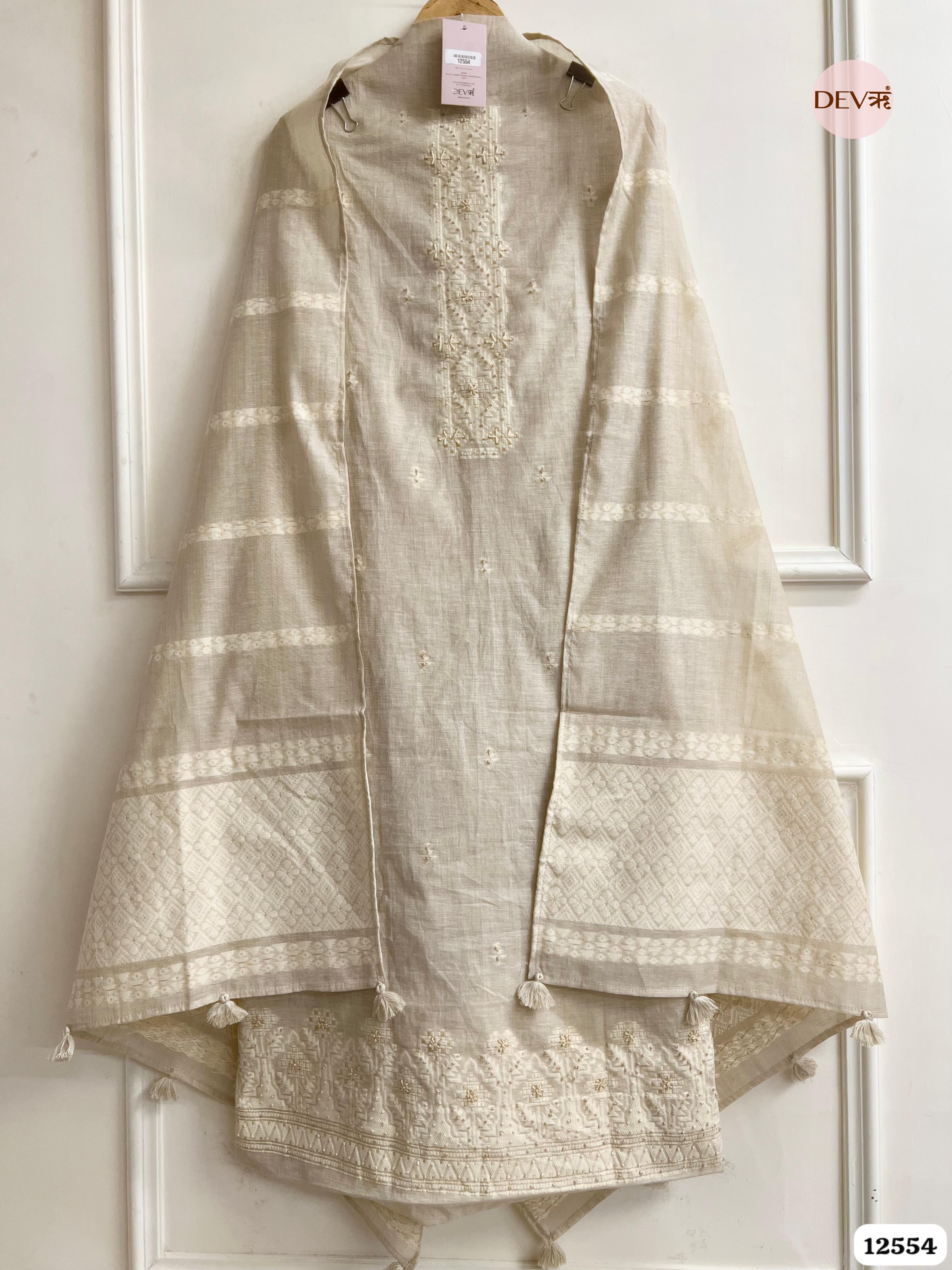 Ivory Mul Chanderi Embroidered Unstitched 3-Piece Suit (Devri – D.No 12554)