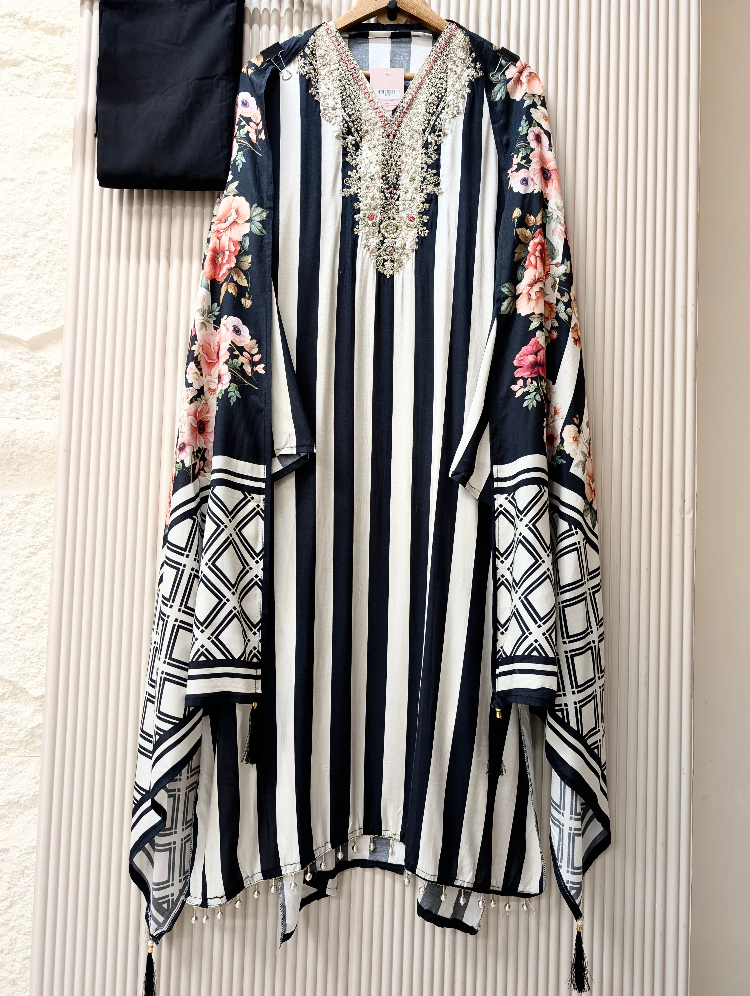 Black Organza Silk Printed Unstitched 3-Piece Suit (Devri – D.No 13717)