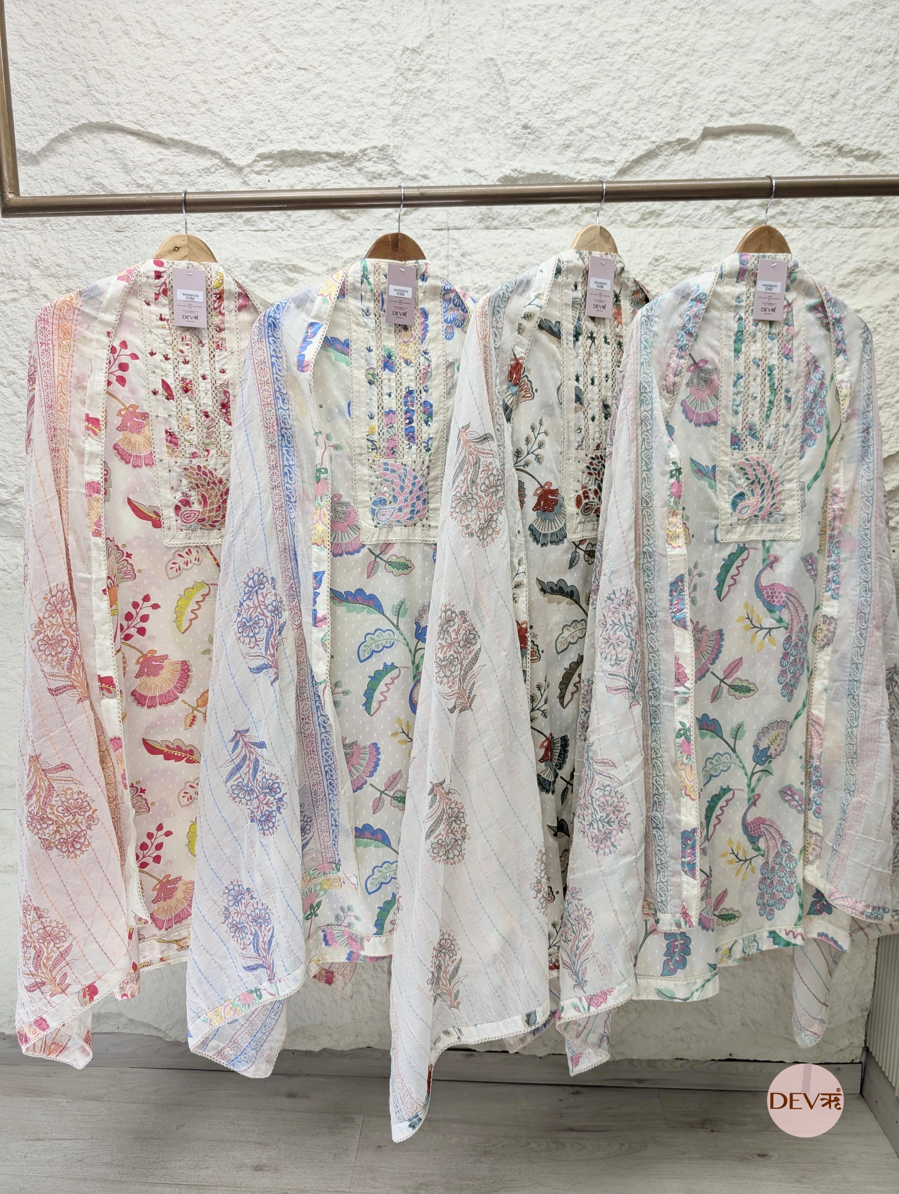 Cream & Pink Pure Cotton Printed Unstitched 3-Piece Suit (Devri – D.No . 12454)