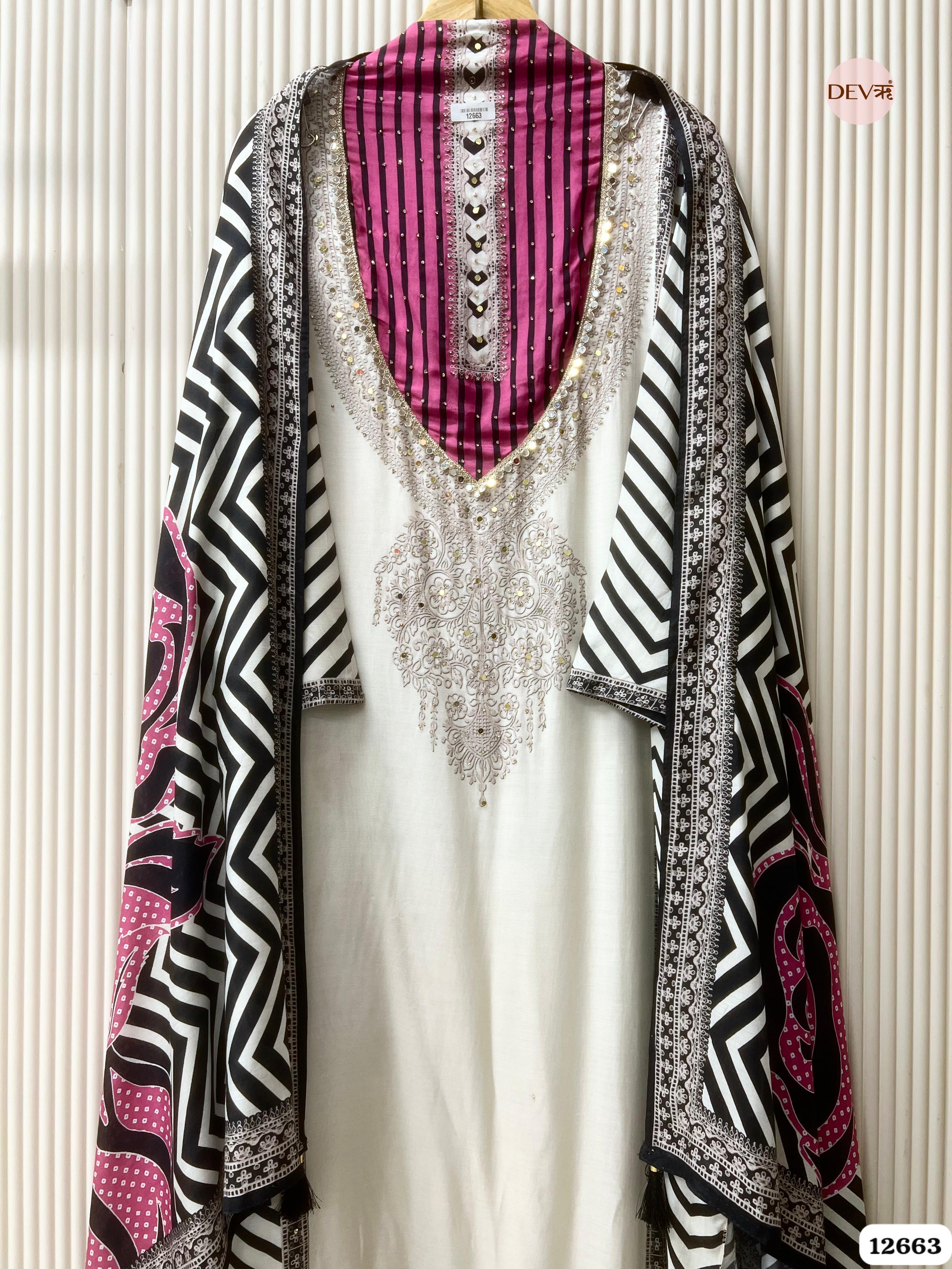 Ivory & Magenta Muslin Printed Unstitched 3-Piece Suit (Devri – D.No.12663)