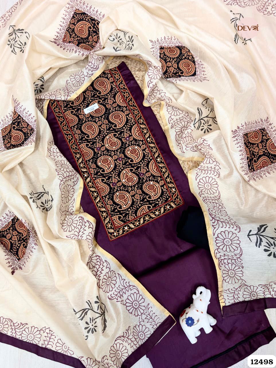 Deep Purple Cotton Printed Unstitched 3-Piece Suit (Devri – D.No . 12498)