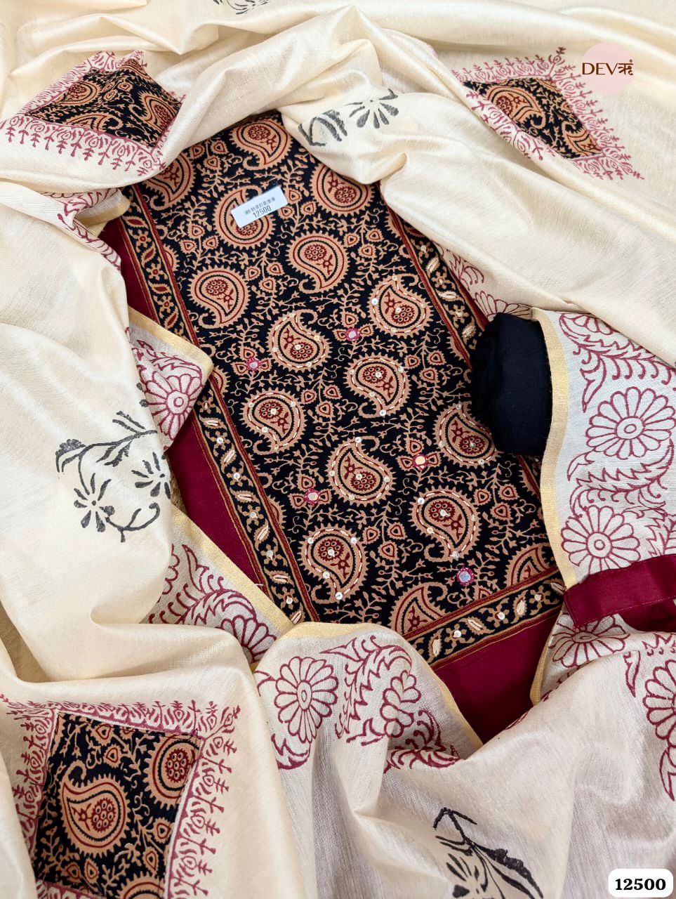 Maroon Cotton Printed Unstitched 3-Piece Suit (Devri – D.No. 12500)